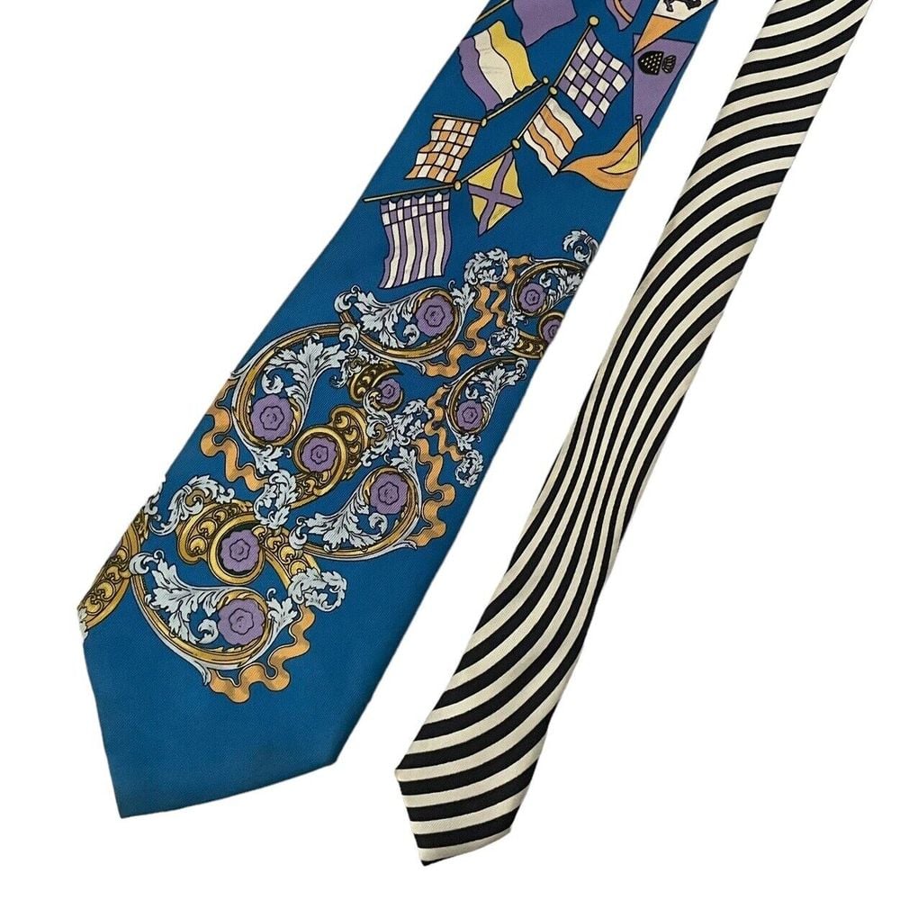 Gianni Versace Vtg Men's Tie Blue Baroque Harlequin Silk 3.75 (W) x 60 (L) guc
