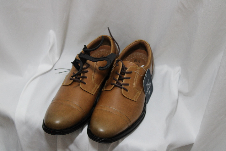 213253-US 8.5 Men’s Brown Leather Casual Shoes. Very nice!