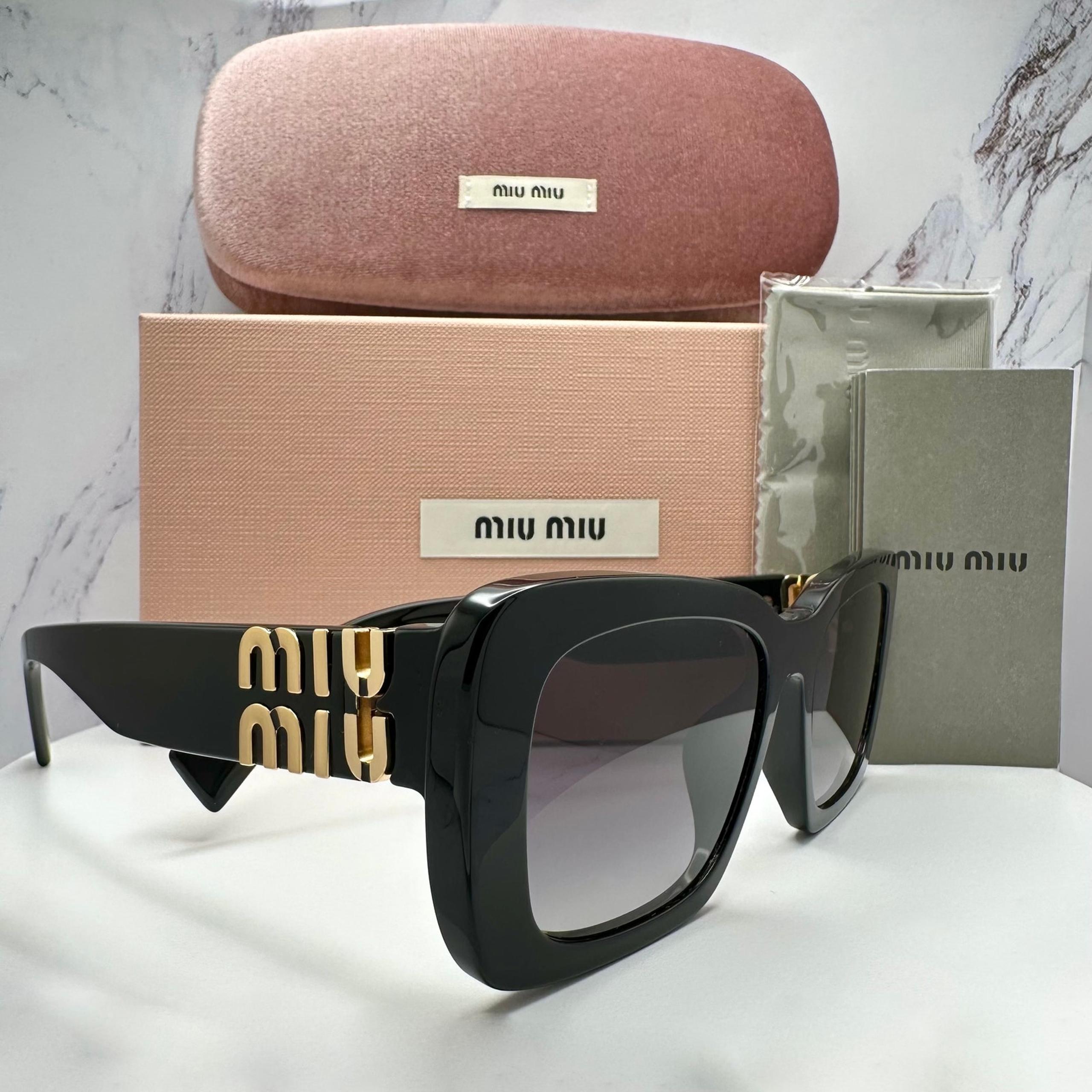 New MIU MIU Sunglasses Black Square Acetate Gold Metal Logo Italy Authentic