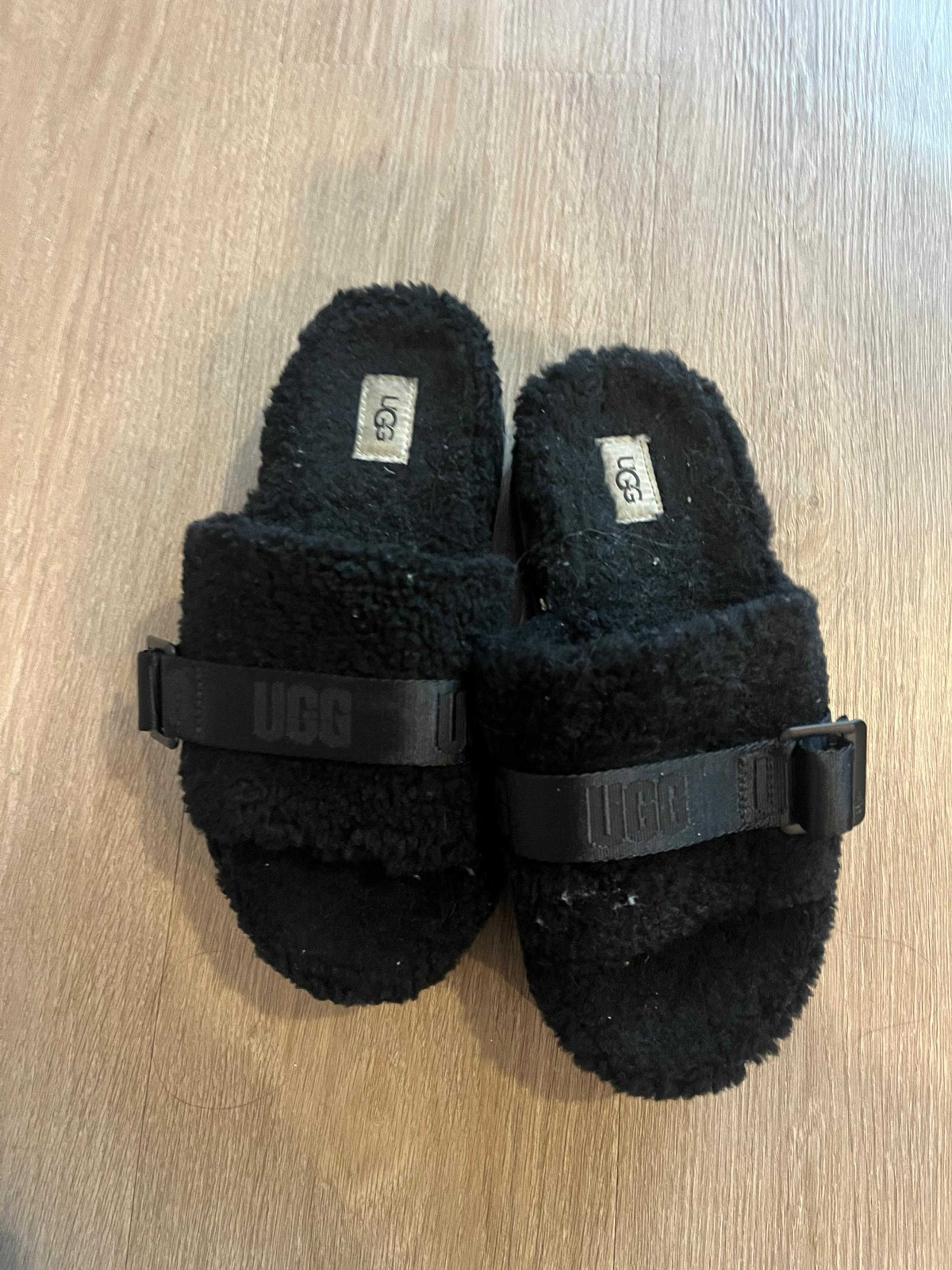 UGG Black Women's Fluffita Slippers Platform Slides Size 7