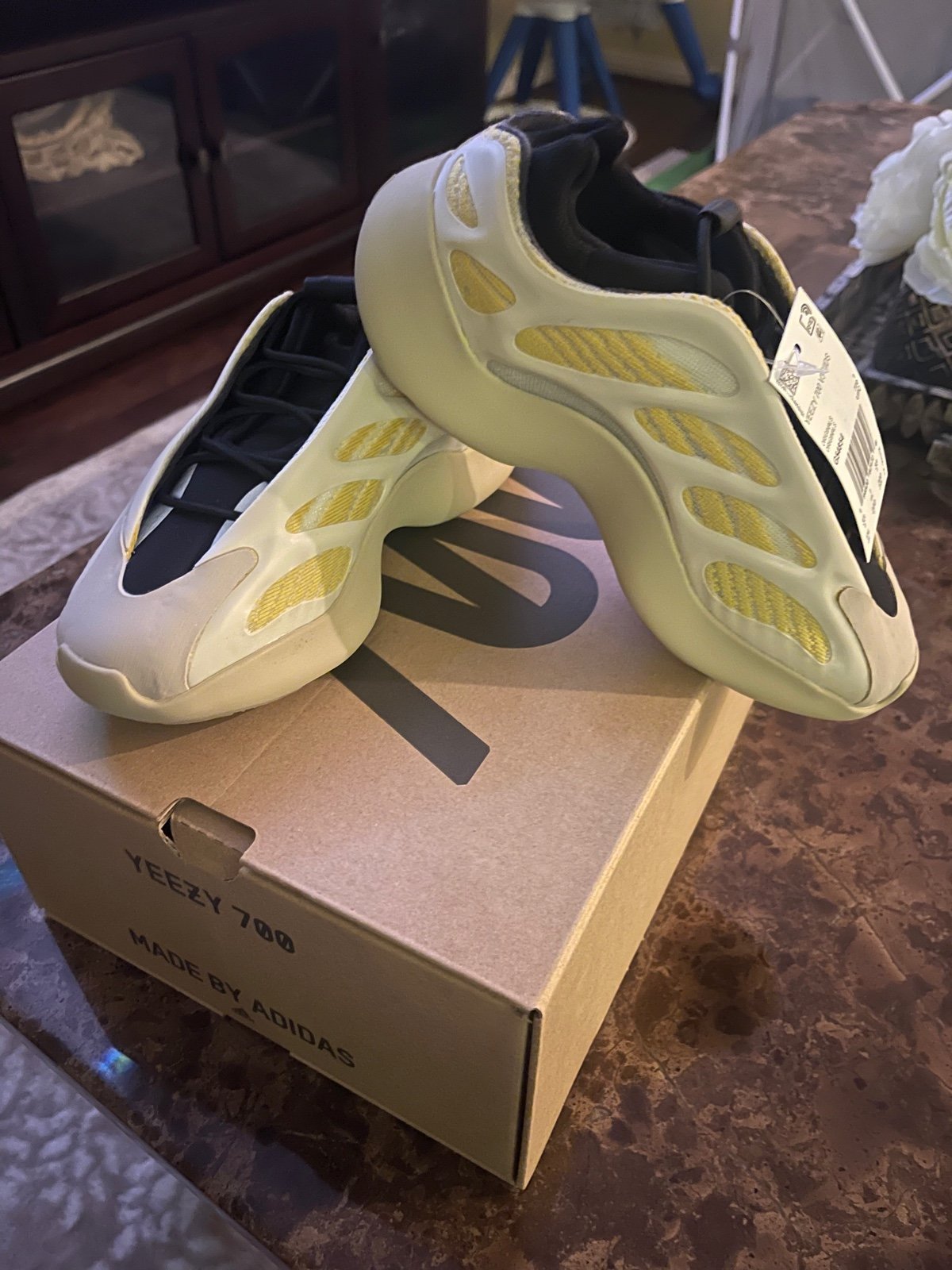 Yeezy 700 v3 kids
