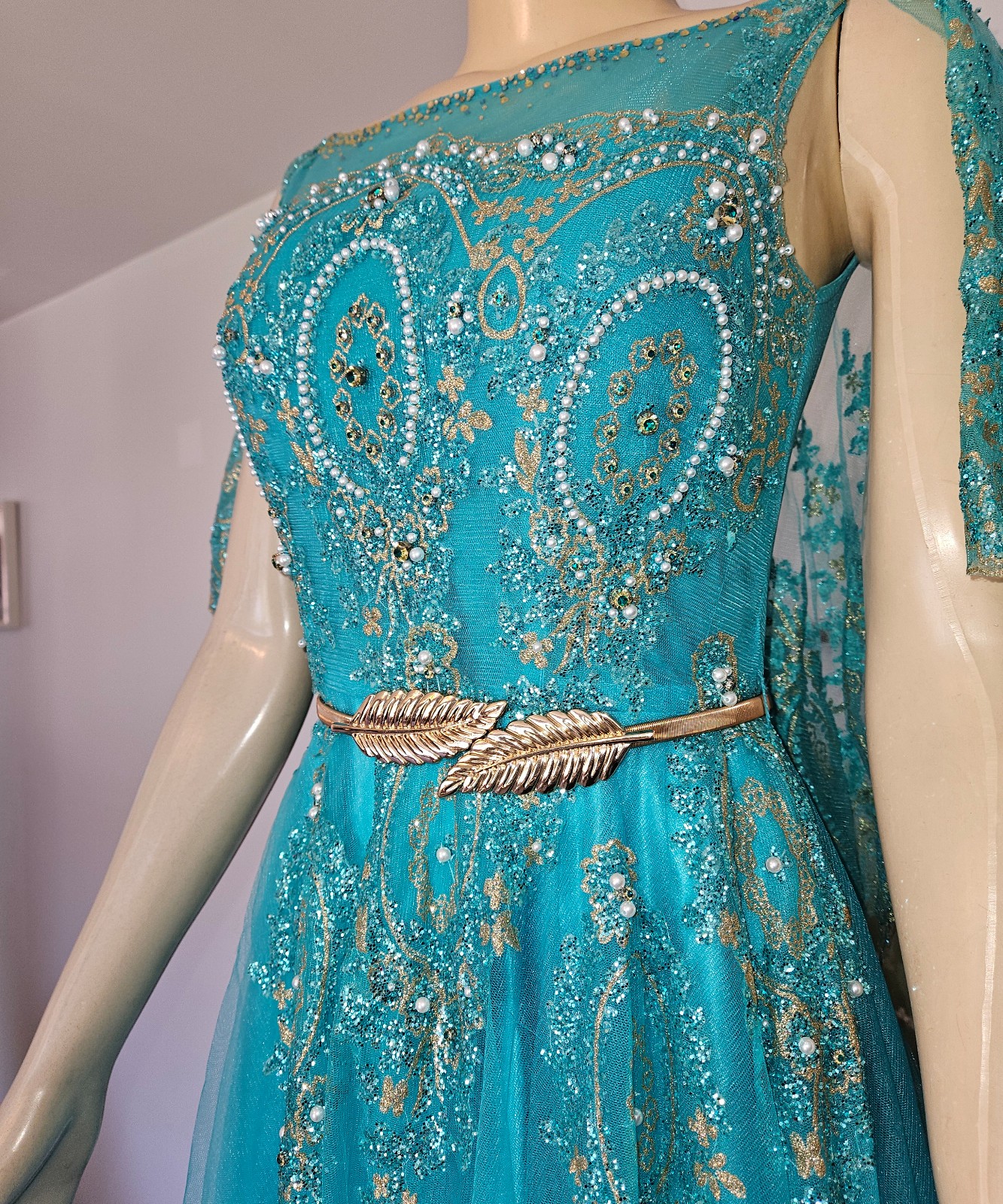 Widding/ Engagement dress with veil