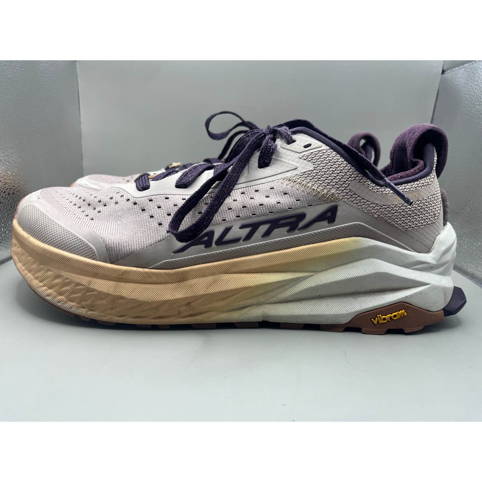 Altra Olympus 6 Trail Running Shoes Taupe Women's Size 11