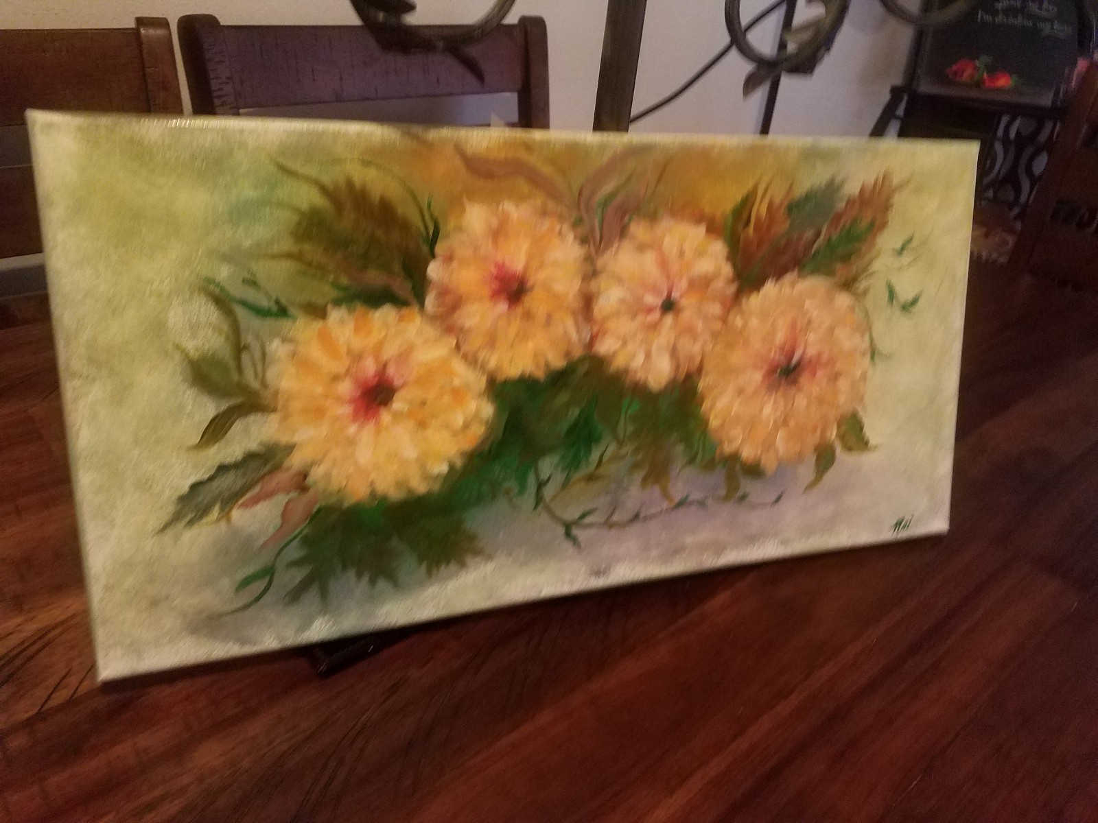 Hand paintedVintage impression floral acrylic