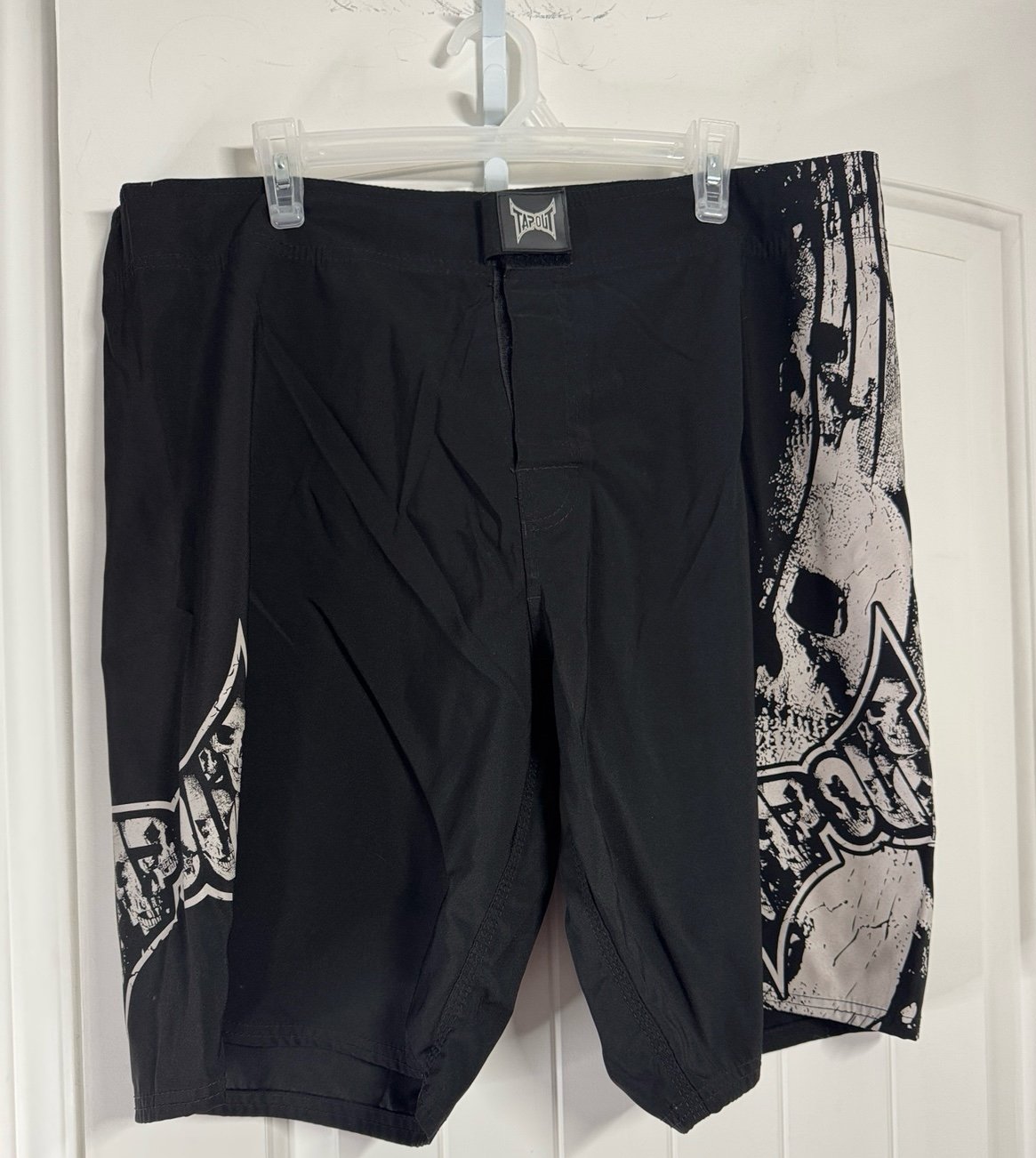 Tap out men short