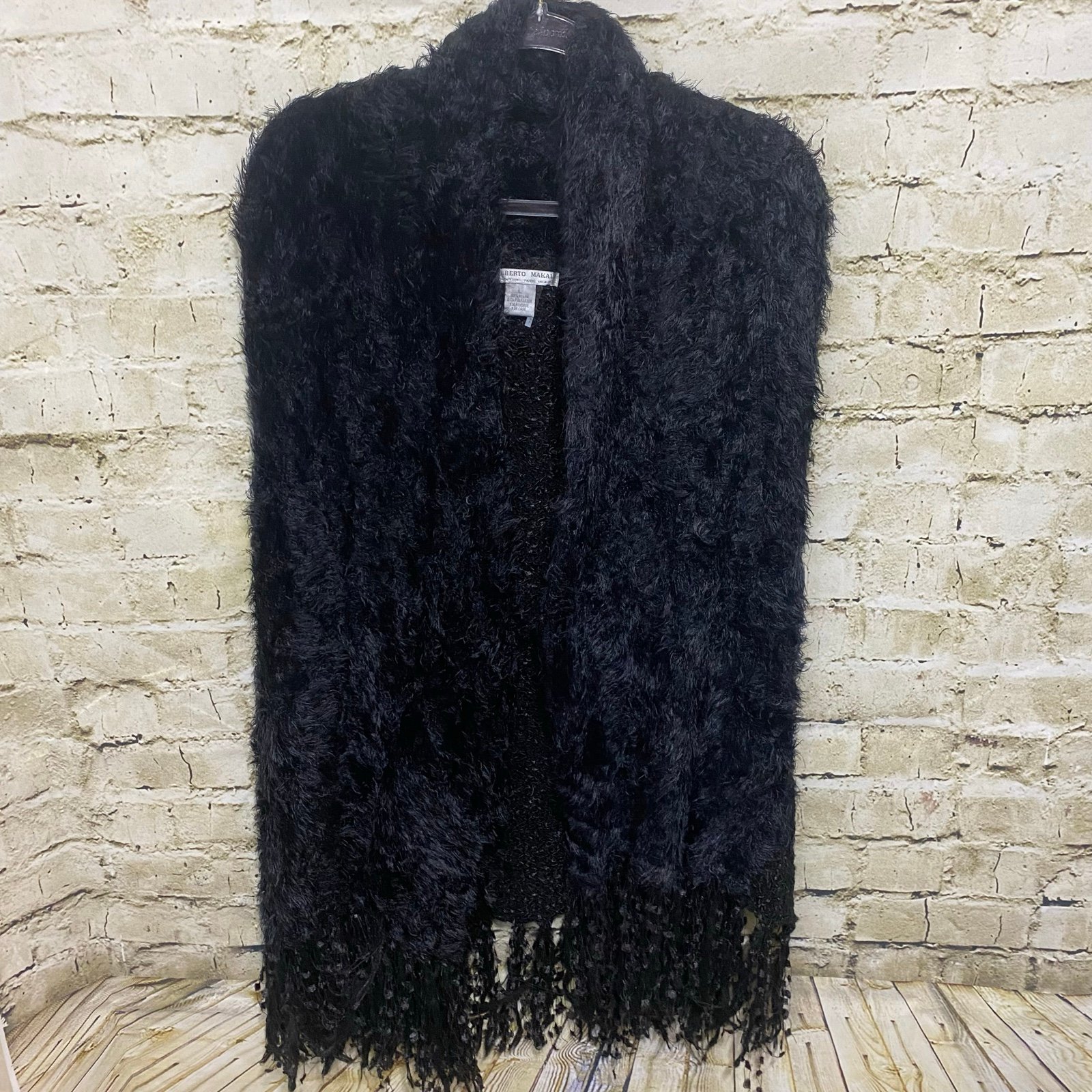 Alberto makali deals fur vest