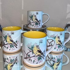 4-SPECTRUM CERAMIC VINTAGE ETCHED MULTICOLORED GOLDFINCH SONGBIRD COFFE MUGS
