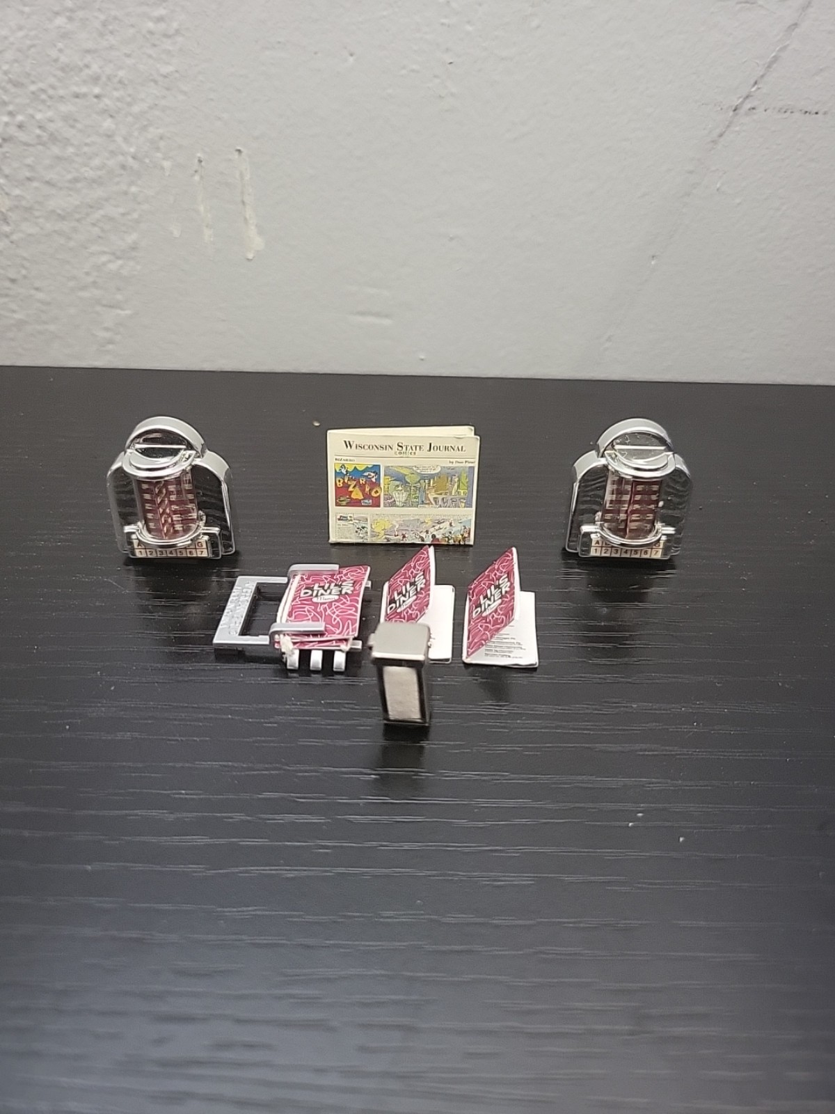 American Girl AG Mini Illuma Lil's Diner Replacement Parts Table Items