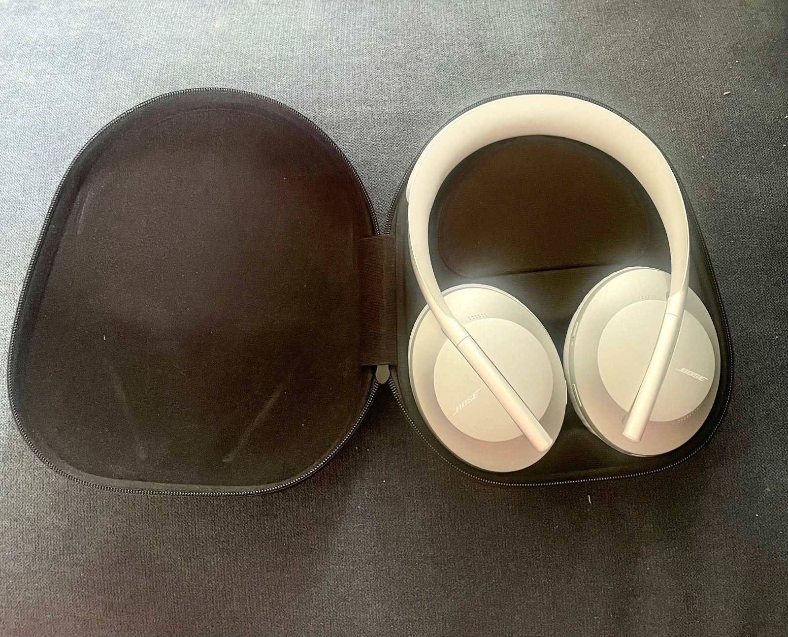 Bose Noise cancelling 700