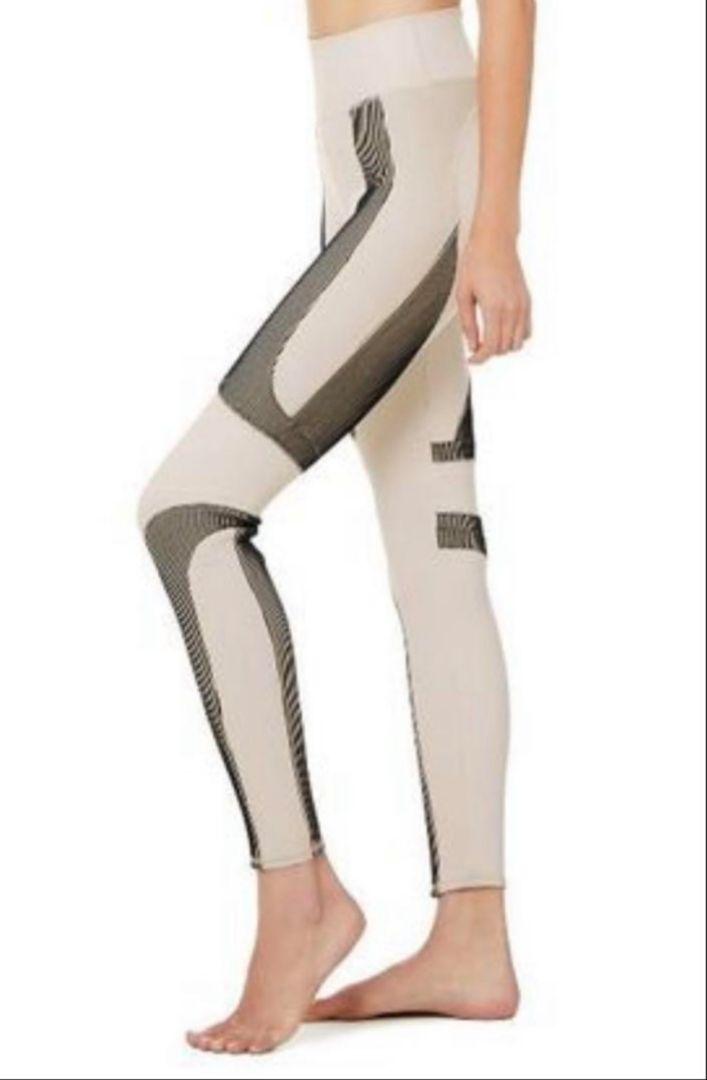Alo Yoga Top & Leggings Set