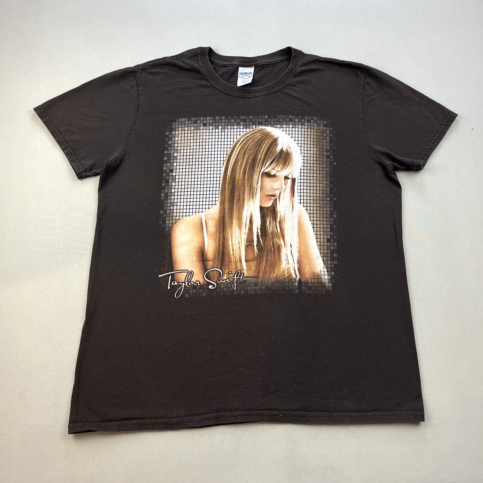 Taylor Swift T-Shirt Womens Medium Brown Speak Now Album Tour 2011 Concert Band