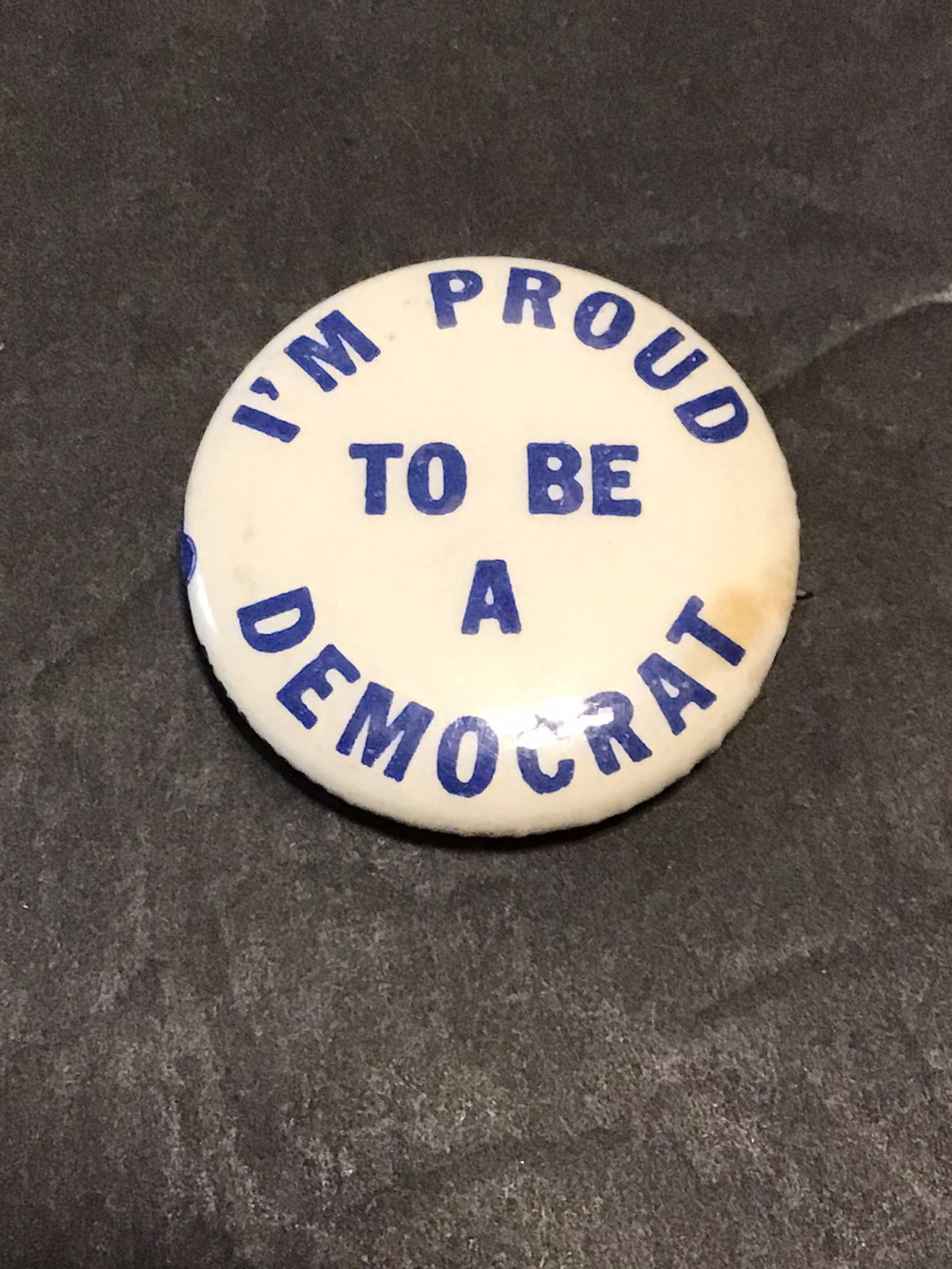 Vintage 1960s Democratic pin