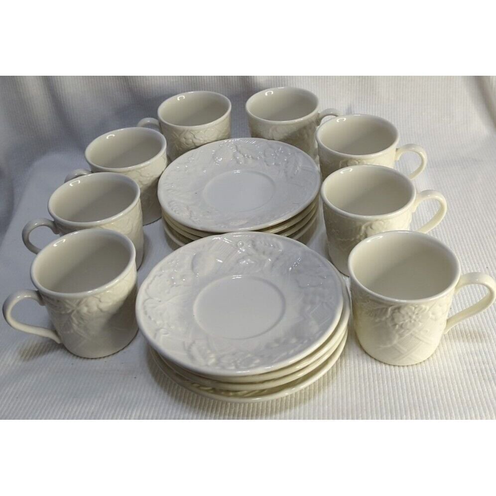 MIKASA ENGLISH COUNTRYSIDE DP900 - 8 CUPS AND SAUCERS