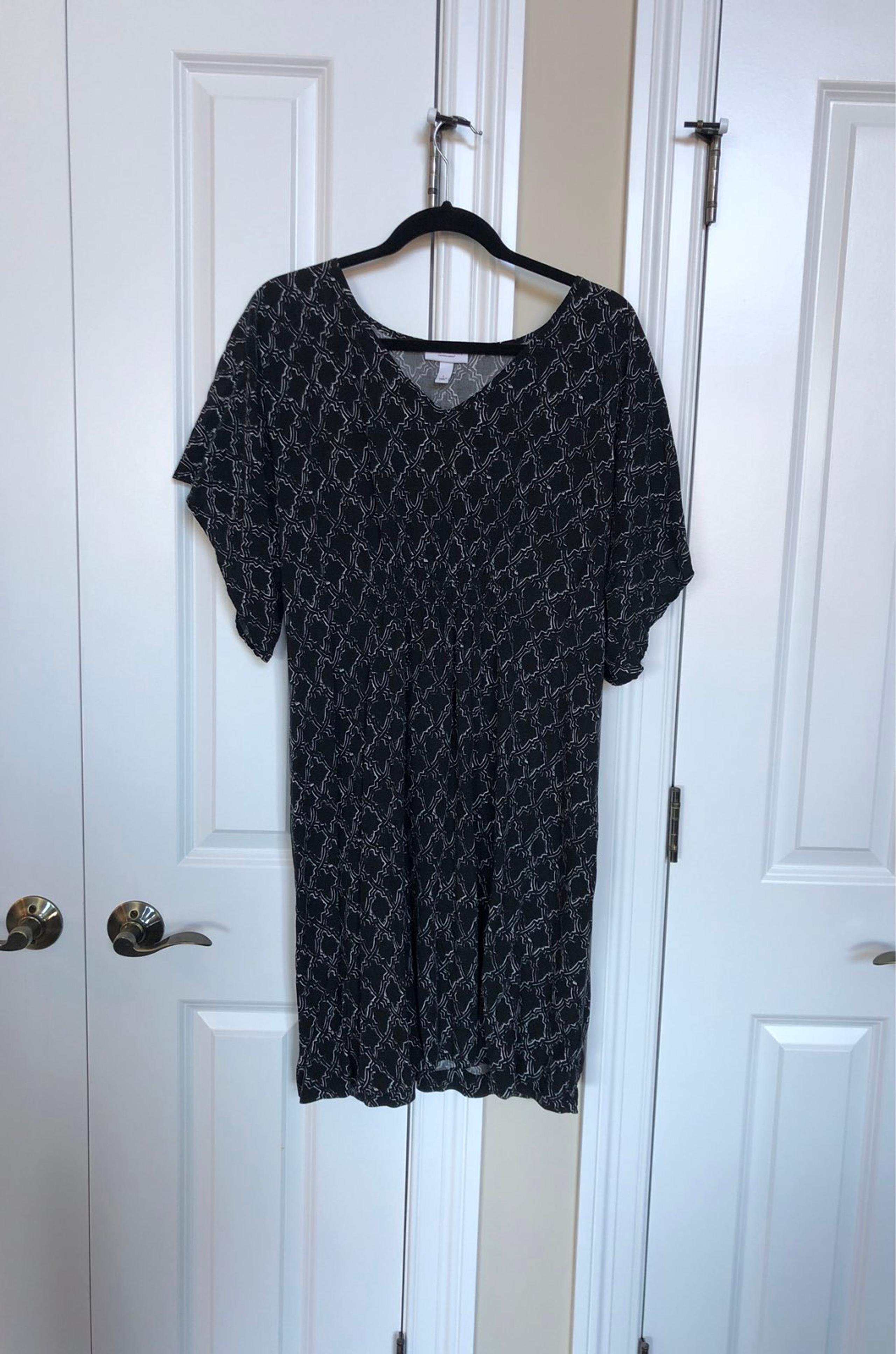 Liz Lange maternity dress