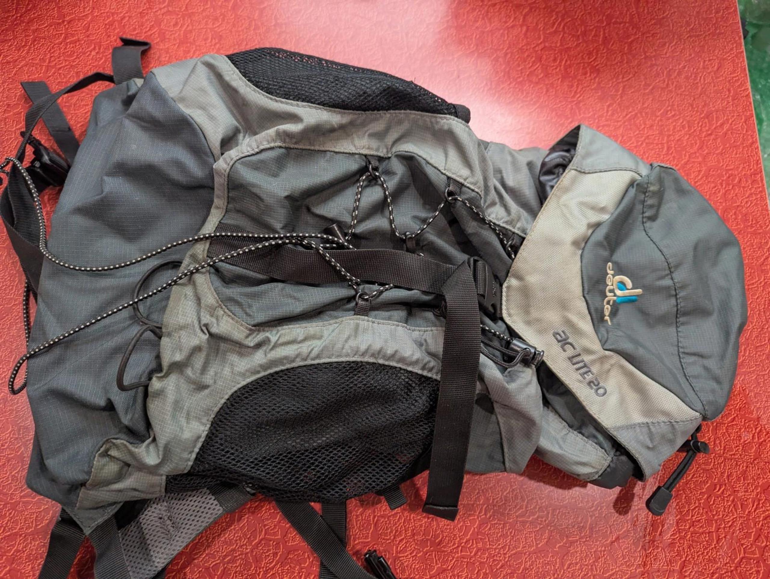Deuter Ac Lite 20 Hiking Bag Gray