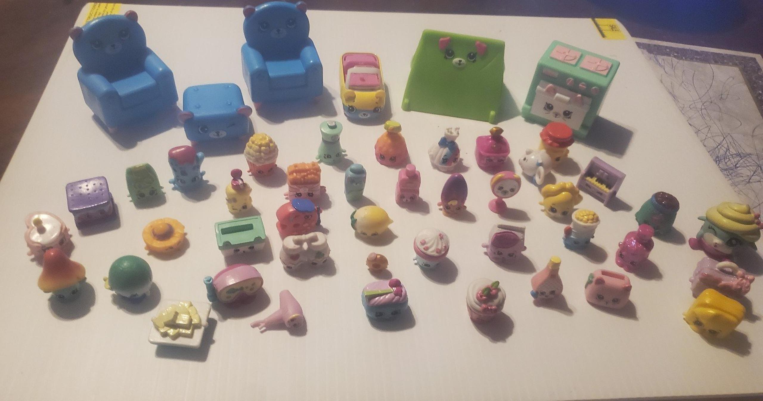 Shopkins lot 65 pcs
