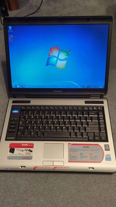 Toshiba Windows 7 Laptop
