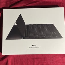 Apple Smart Keyboard