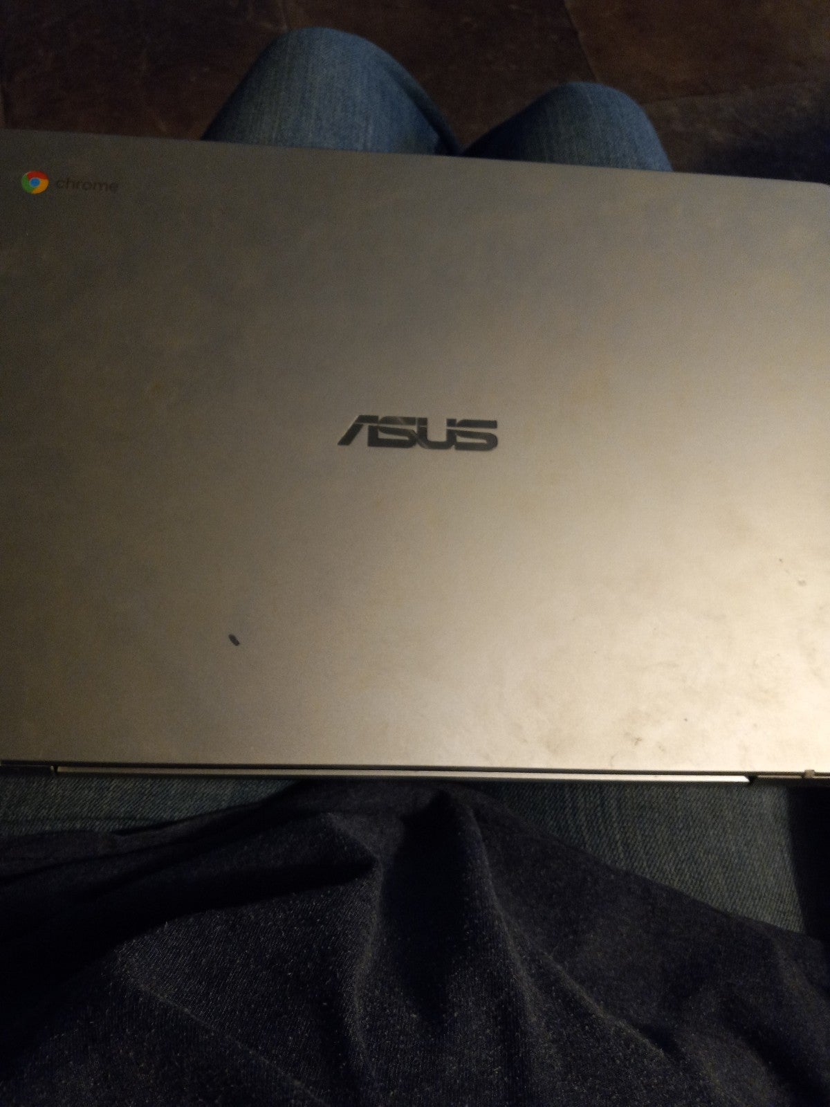 ASUS Chromebook in Gray