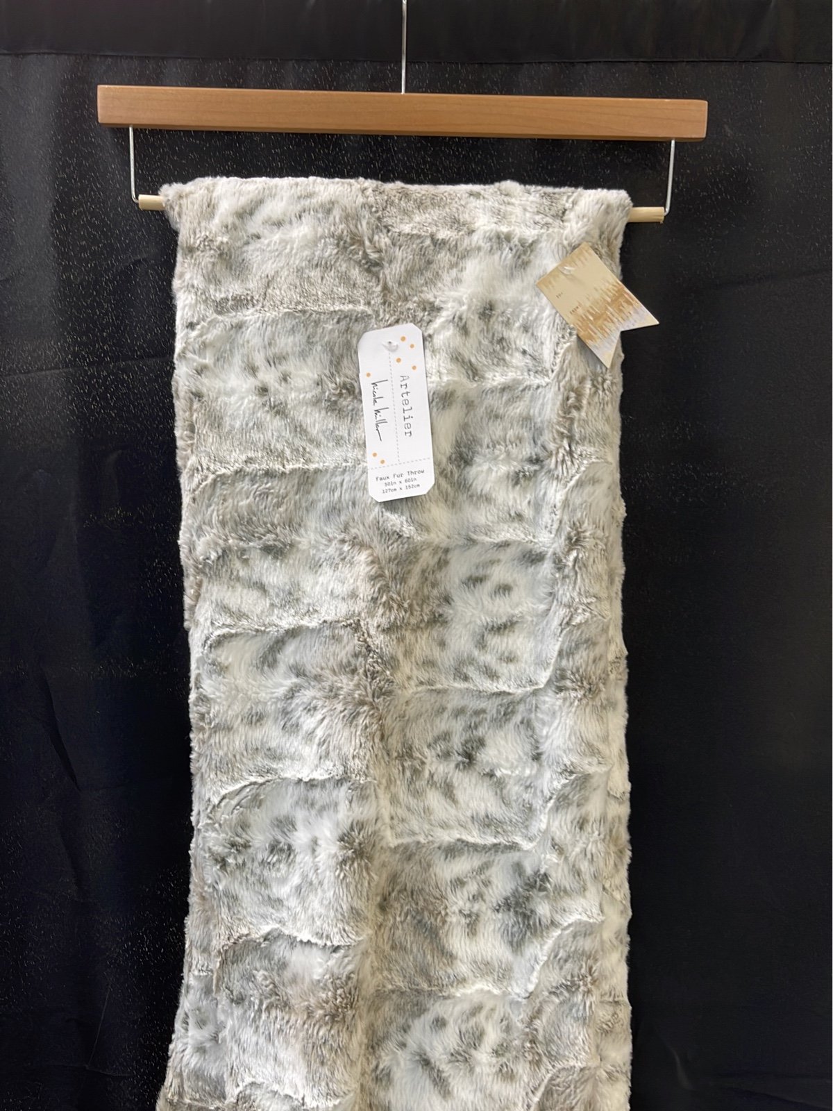 Artelier Nicole Miller Faux Fur Throw Banket 50 x 60