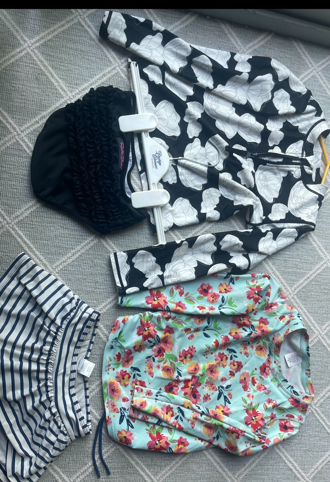 3 bathing suits. Ruffle butts / shrimp grits 5/6-7 great condition