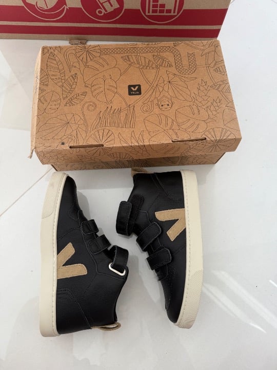 Veja girls high top sneakers