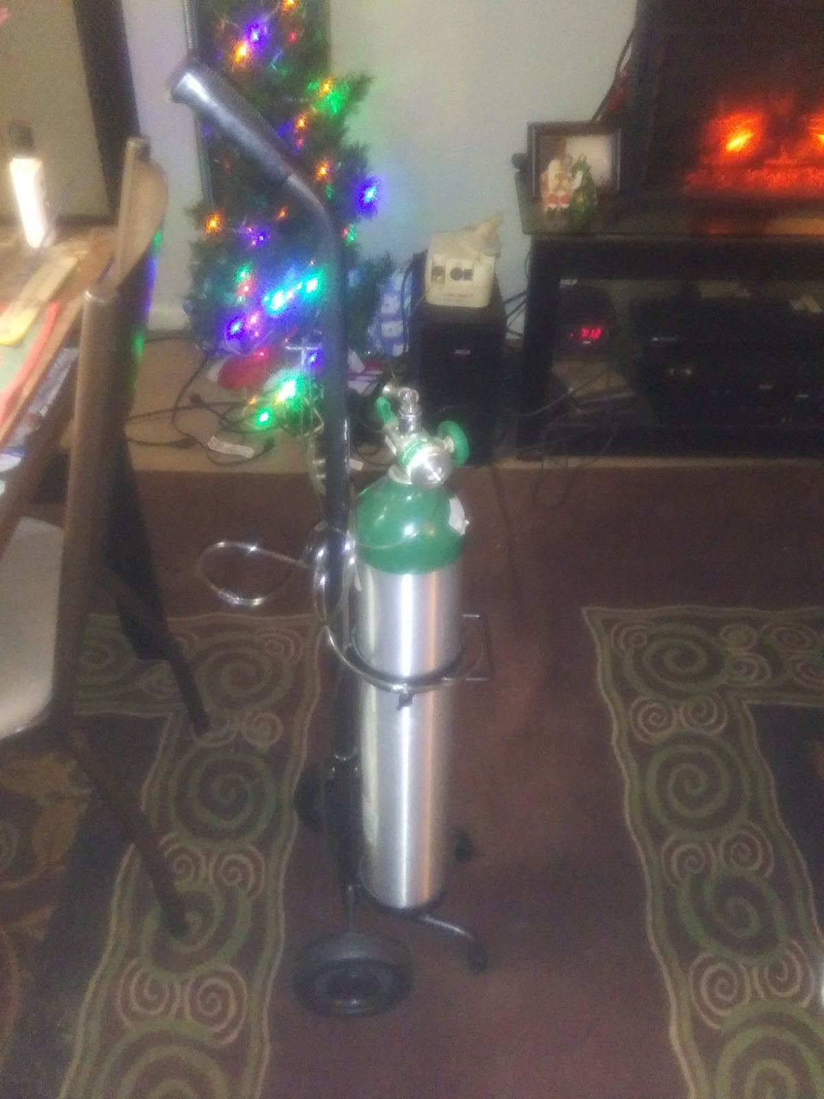 Portable oxygen 1/4 full