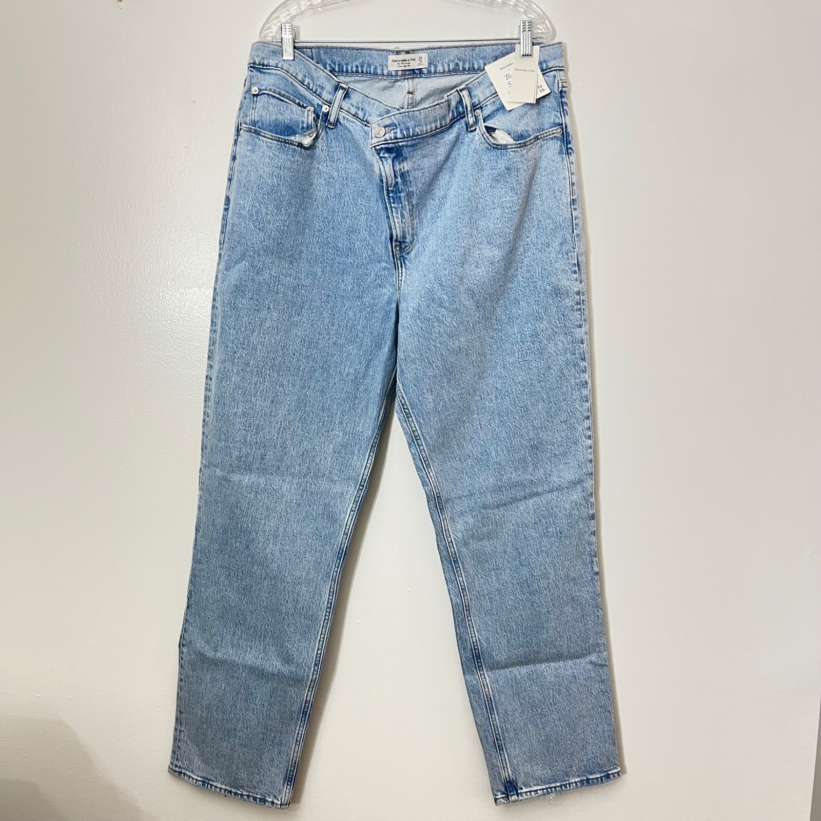 Abercrombie Ultra High Rise 90s Straight Jean Cross Over Size 18L
