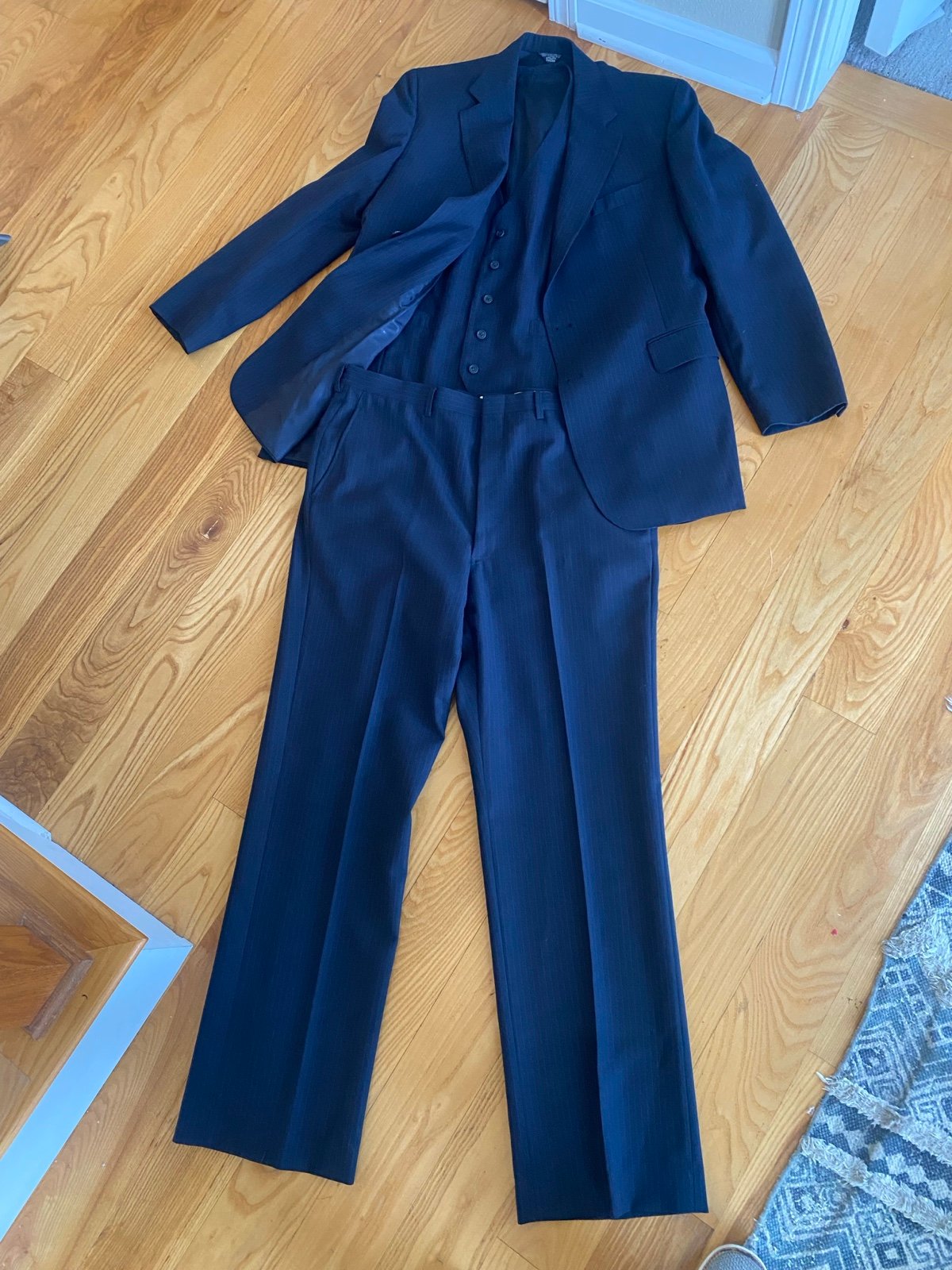 Vtg cricketeer 3 piece suit blue pinstripe retro classy wool 40R 36W