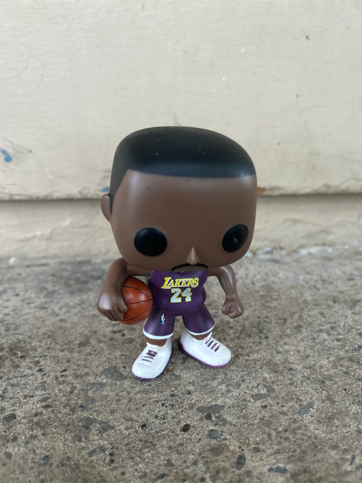 2015 Kobe Funko pop (out of box)