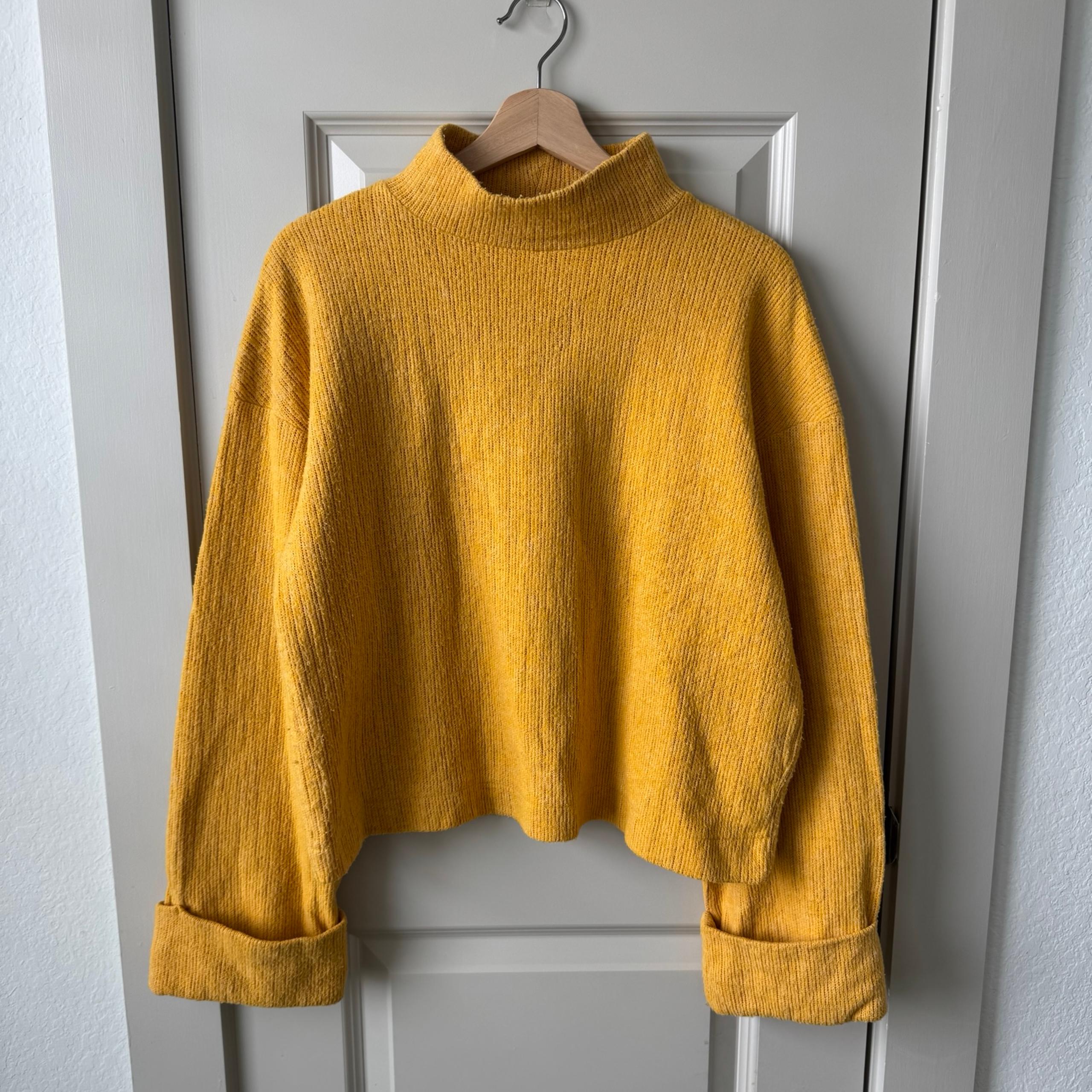 Zara Women’s Mustard Yellow Cropped Oversized Mock Neck Knit Sweater Size Small