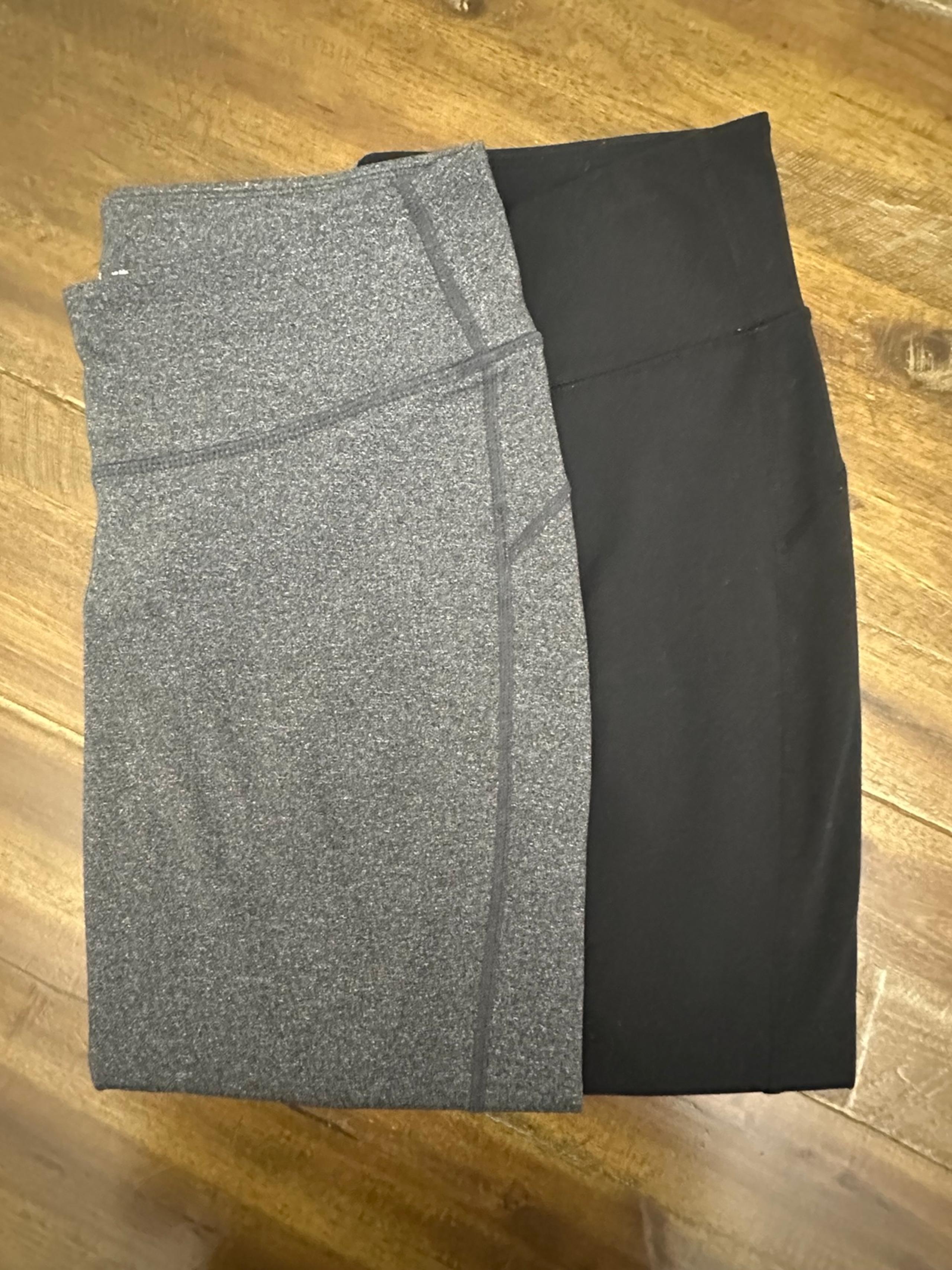 Bundle of 2 Women’s GapFit Ankle Leggings Size M