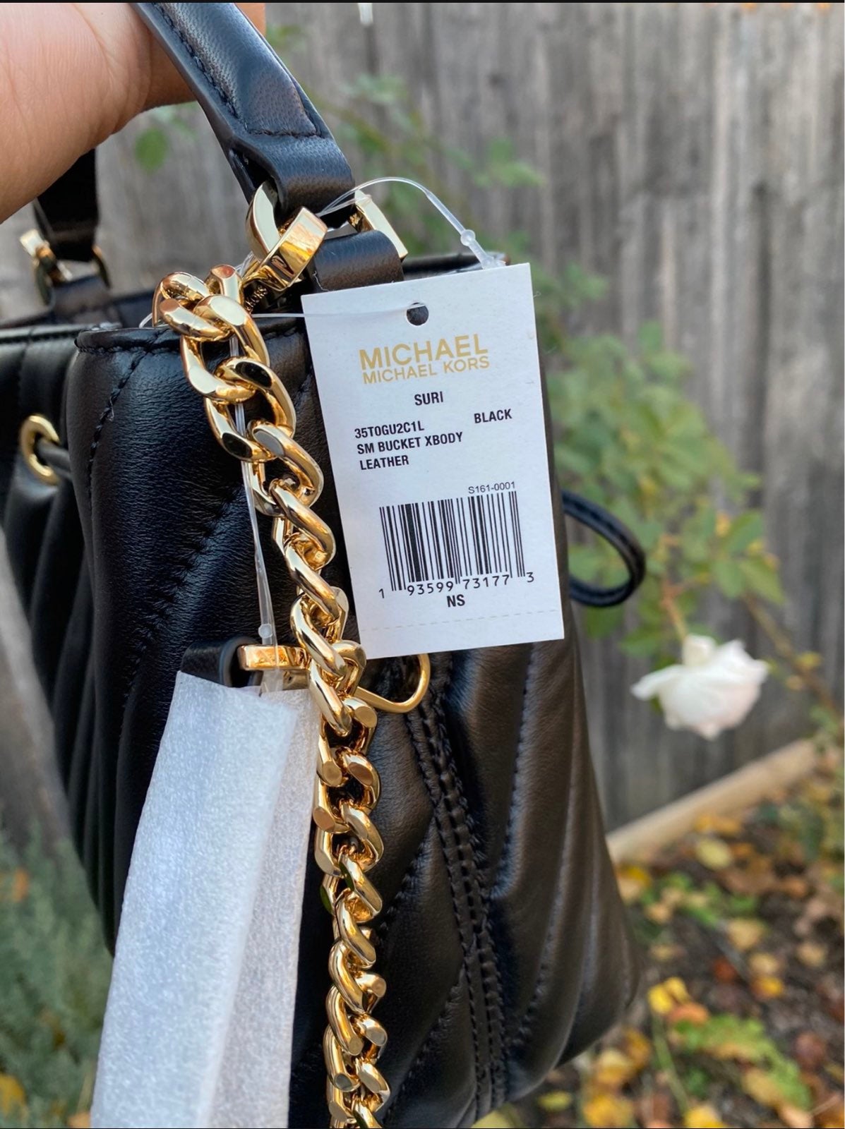 関税込＋大人気★Michael Kors★SURI SMALL BUCKET XBODY Michael Kors Suri small bucket bag