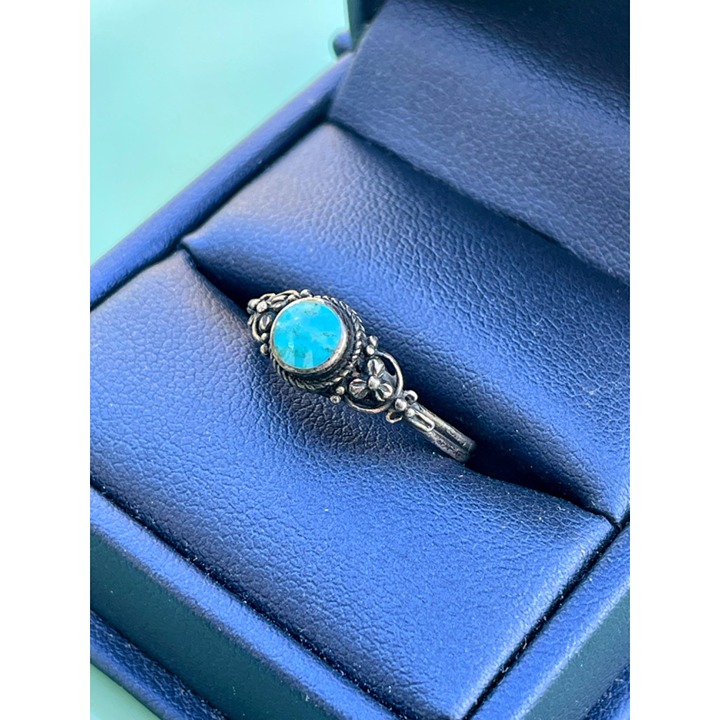 Vintage Southwest Blue Turquoise Ring With Flowers Sz 7 3/4