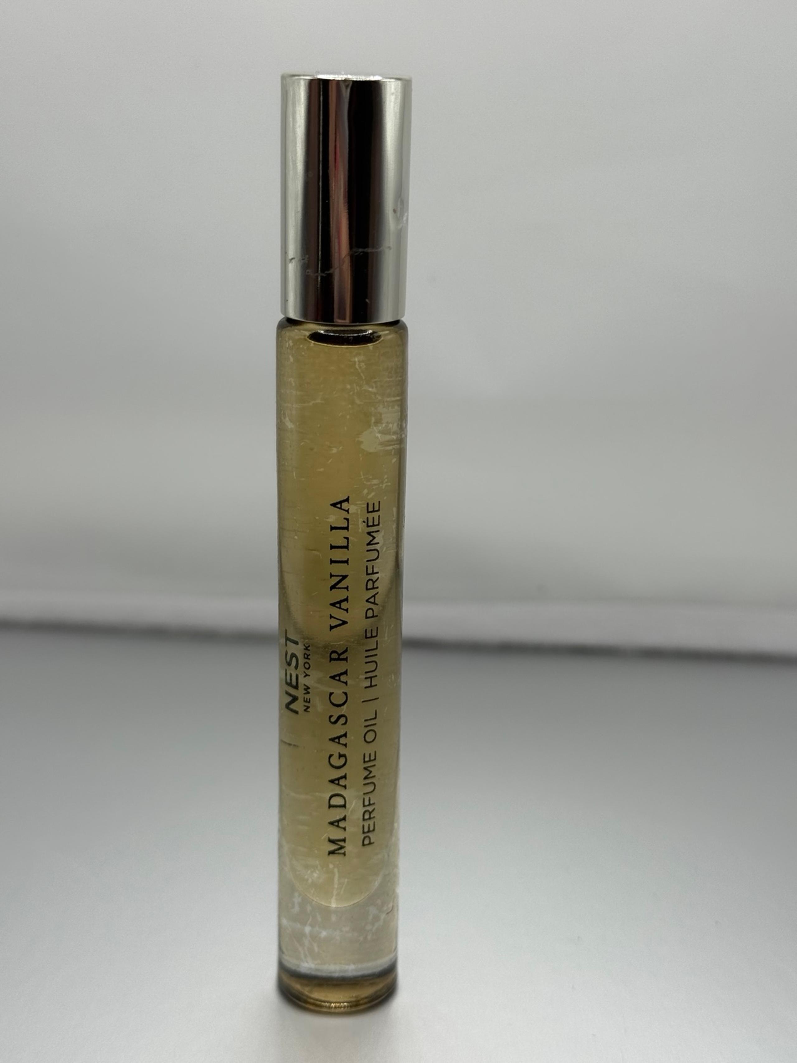 Nest Madagascar vanilla rollerball rough bottle