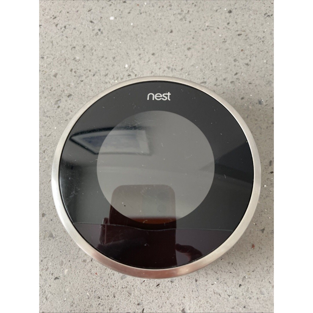 Nest Learning Thermostat 3rd Generation 02A Stainless Steel no backplate READ
