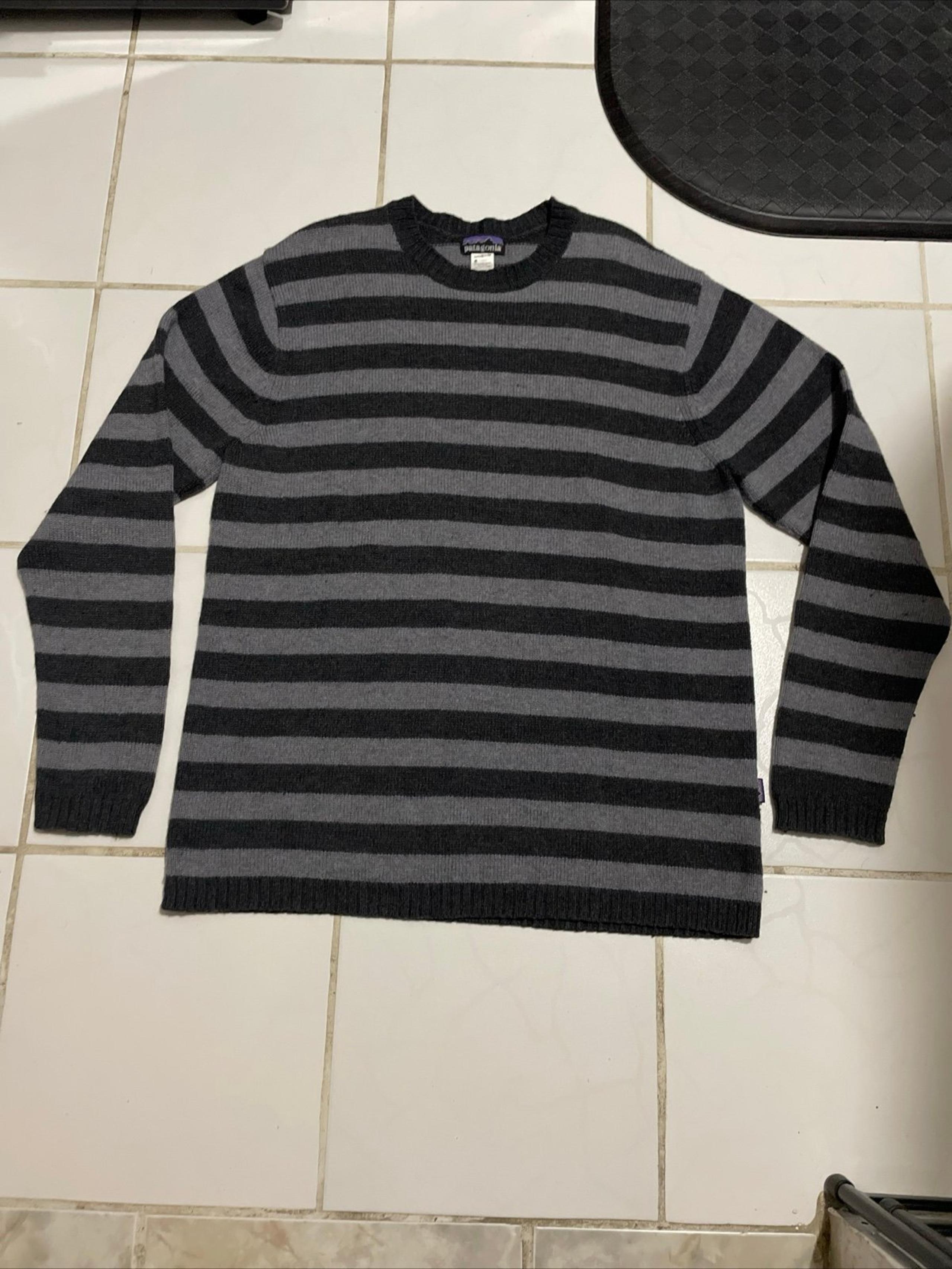 Men's Patagonia Striped Sweater Size L Lambswool Gray Black Crewneck