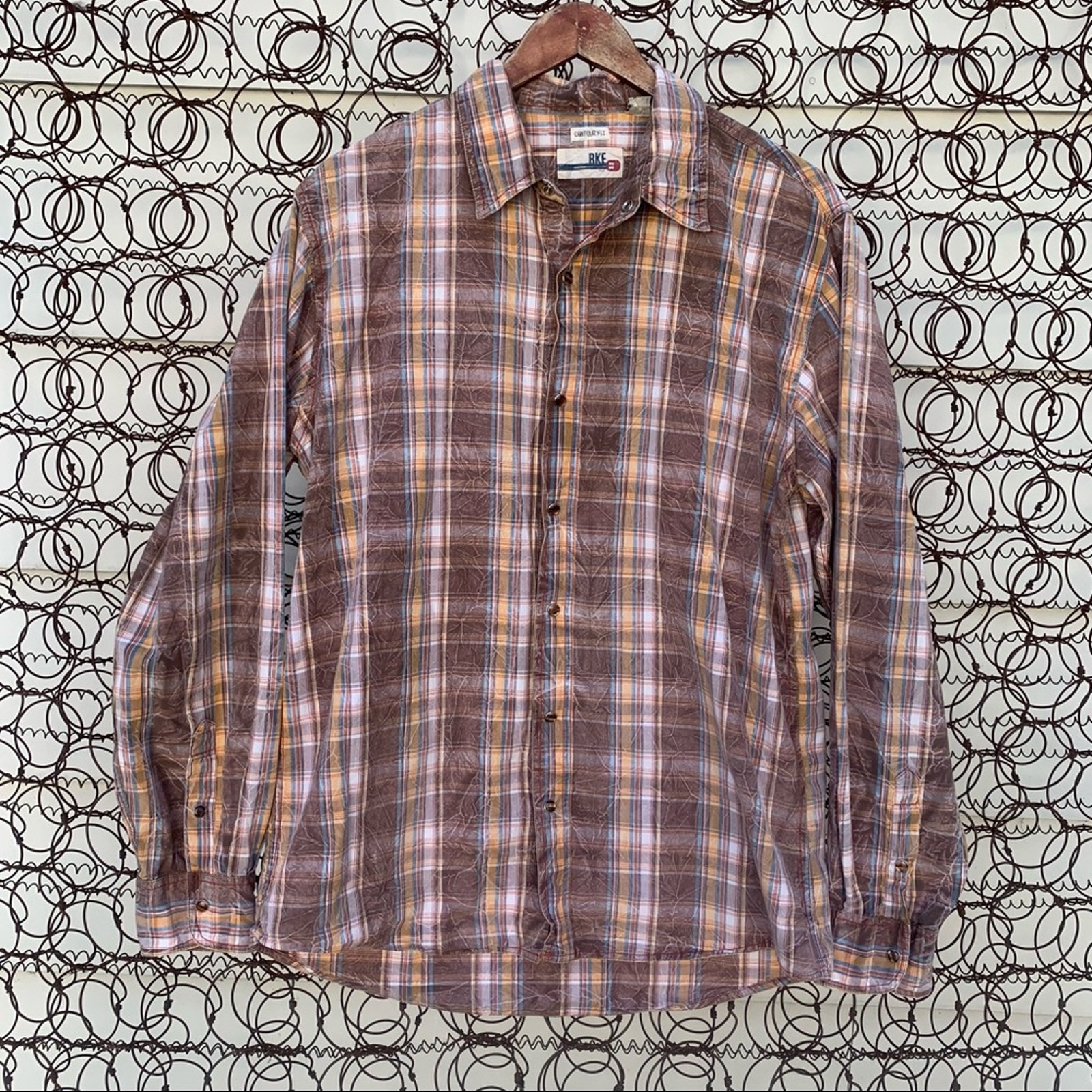 Buckle BKE plaid Pearl snap contour fit long sleeve shirt LARGE