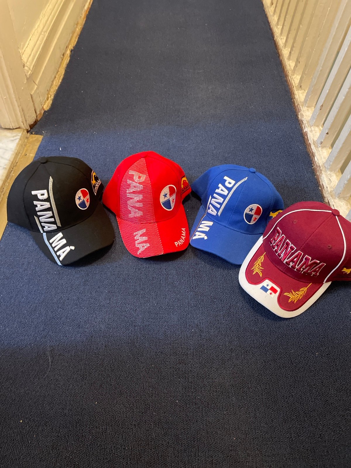 4 Hats - new