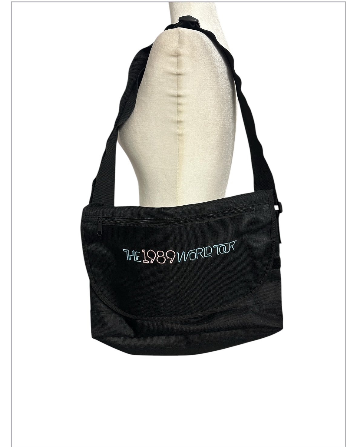 Taylor Swift Official 1989 VIP Messenger Bag New 1989 World