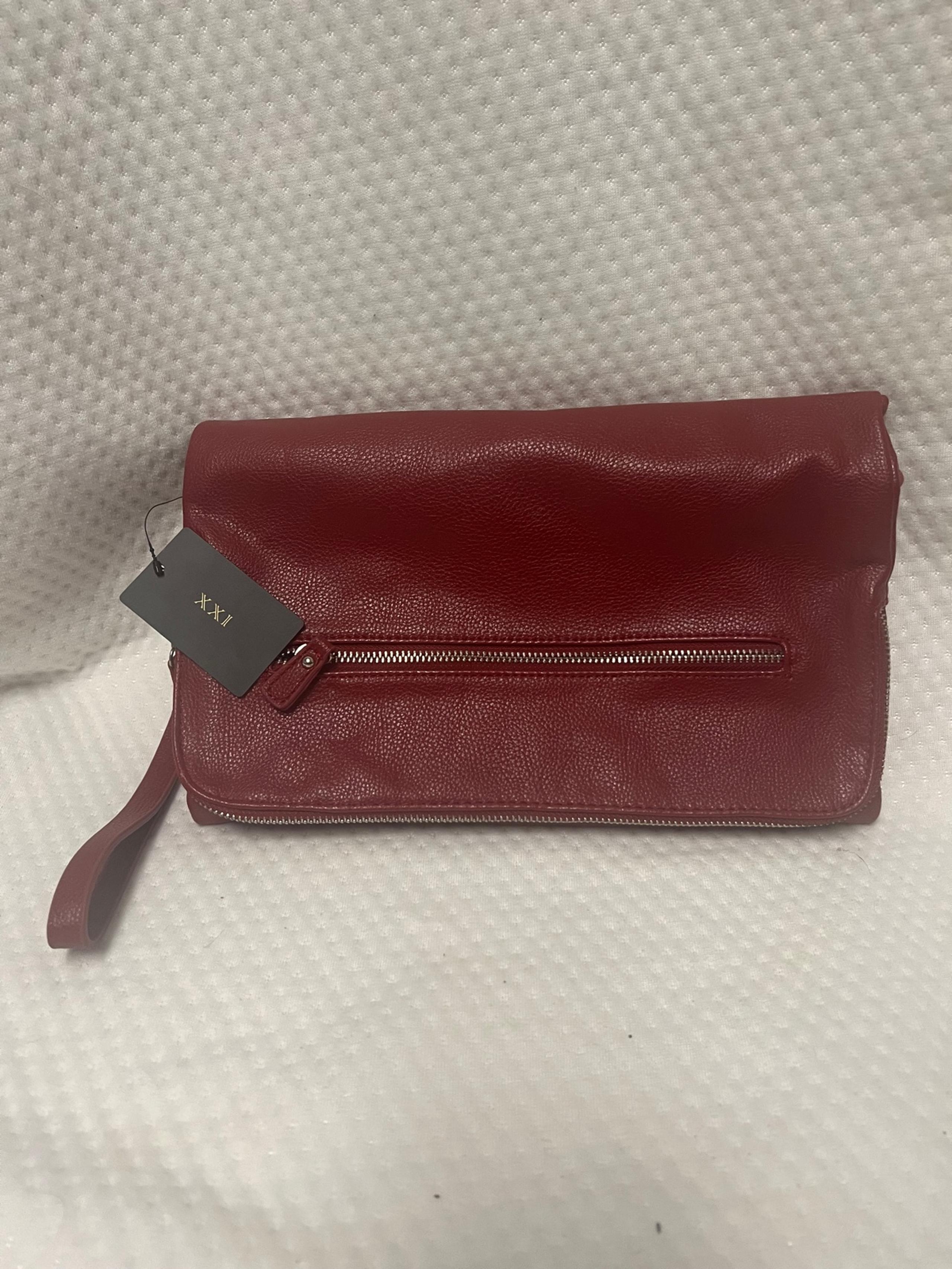 Forever 21 clutch