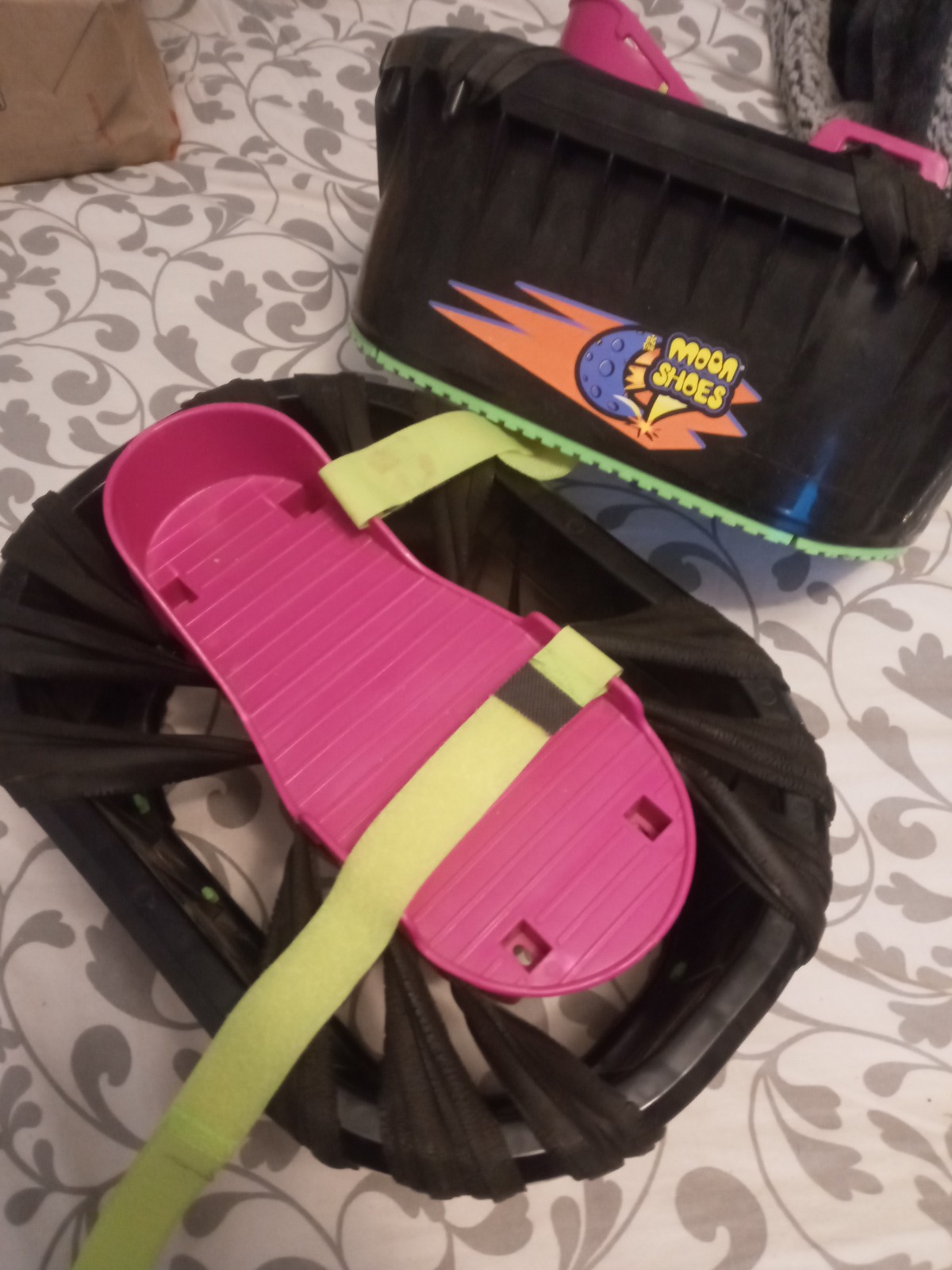 Vintage 1989 Moon Shoes Anti-Gravity Trampoline Big Time Toys Novelty fun