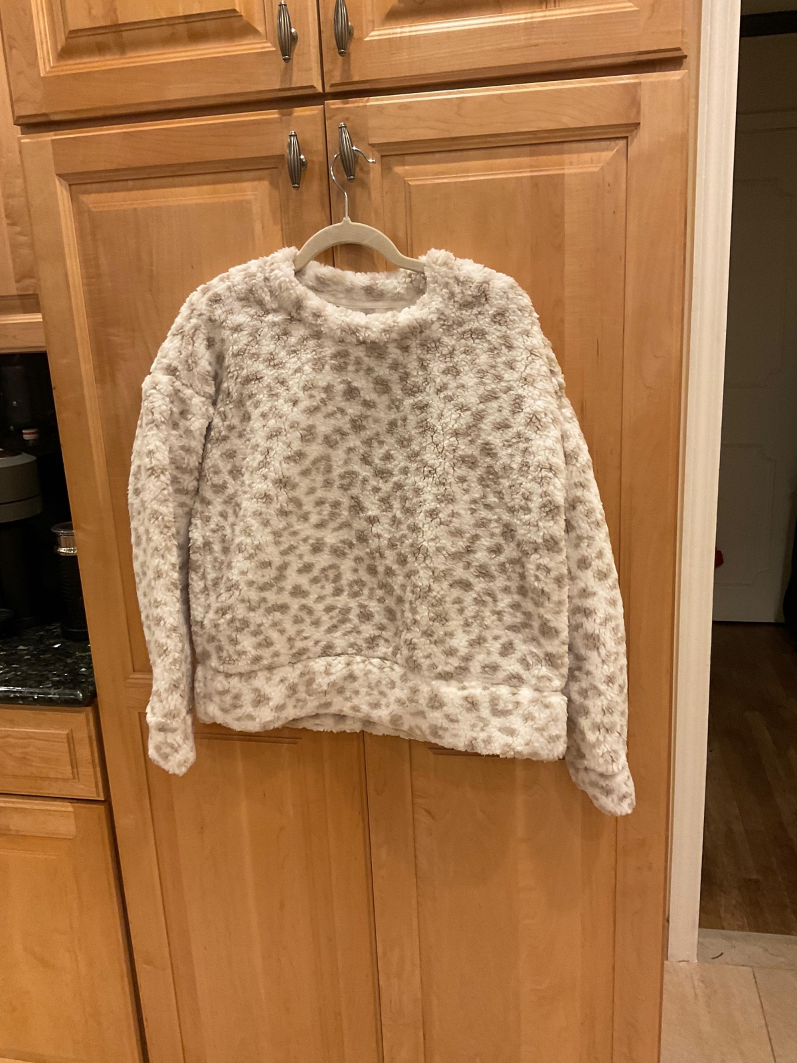Thread & Supply Leopard Crew Neck Soft Comfy Sweater L NWT
