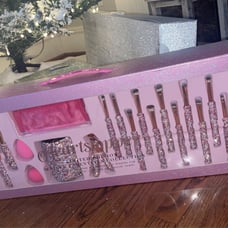 Heartstopper / Glitz & Glam Pink Bling Rhinestone Makeup Brushes 28 Piece Set