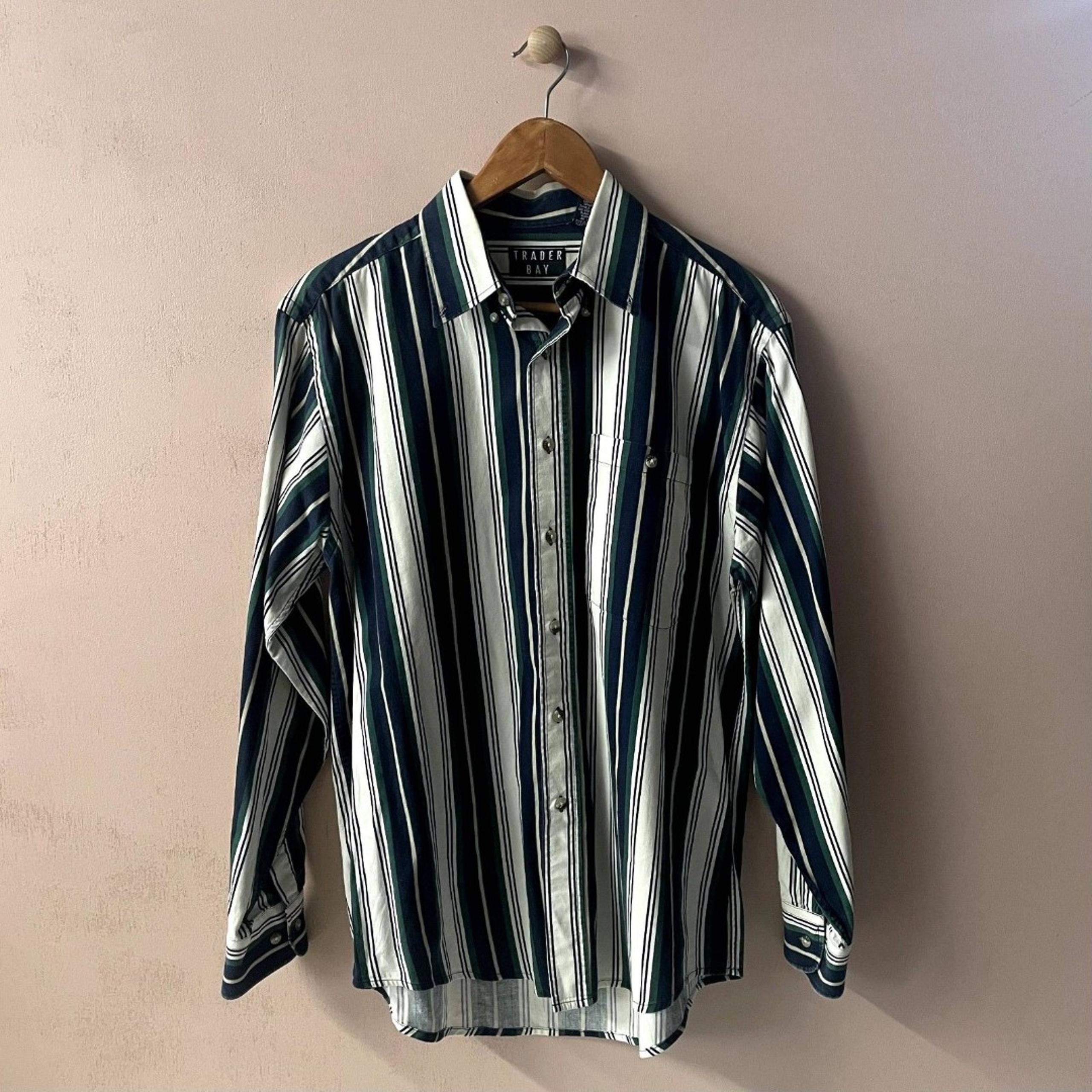 Vintage Men's Trader Bay Green|White|Navy Striped Button Down Shirt Size M EUC