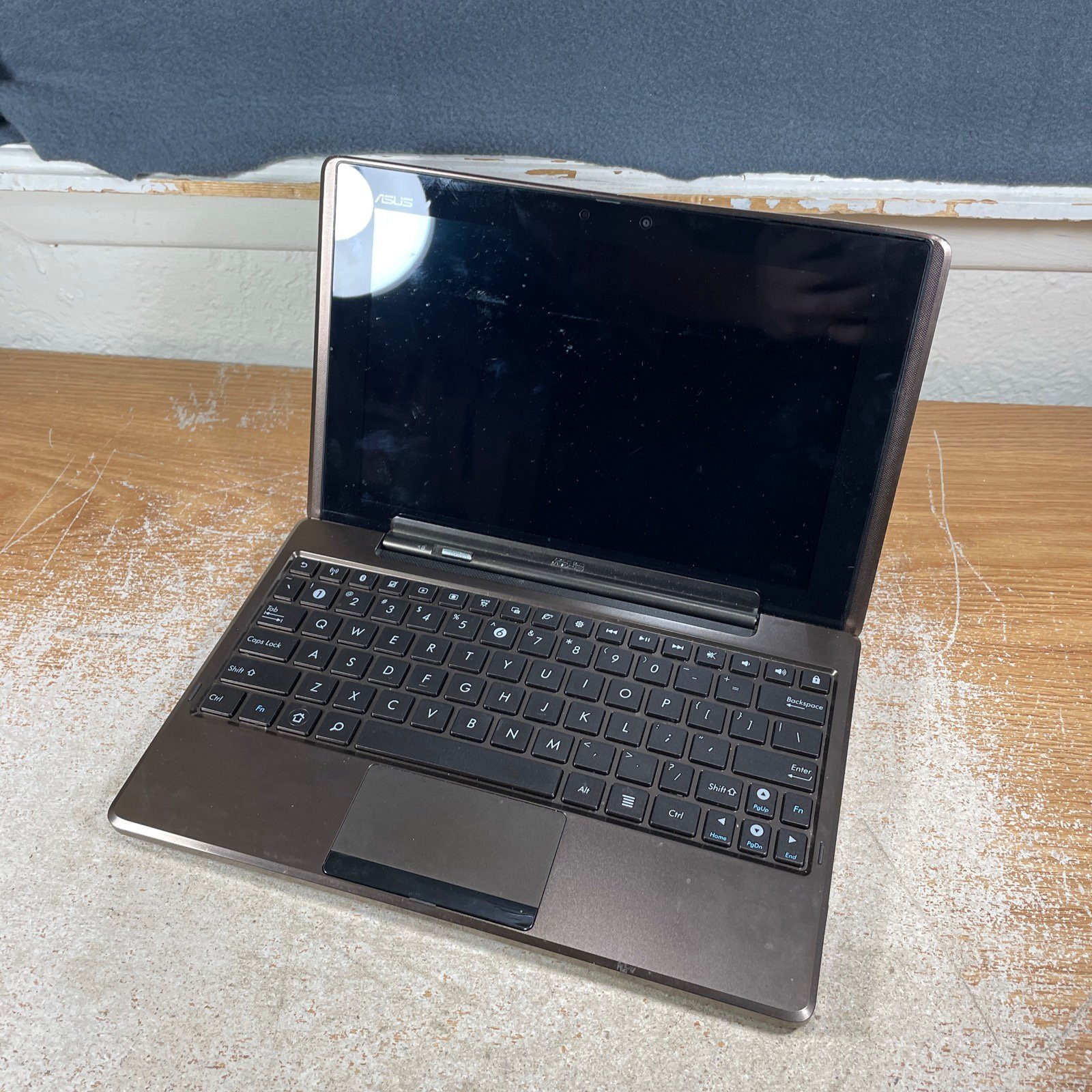 ASUS Transformer TF101 | Docking Connector / Keyboard
