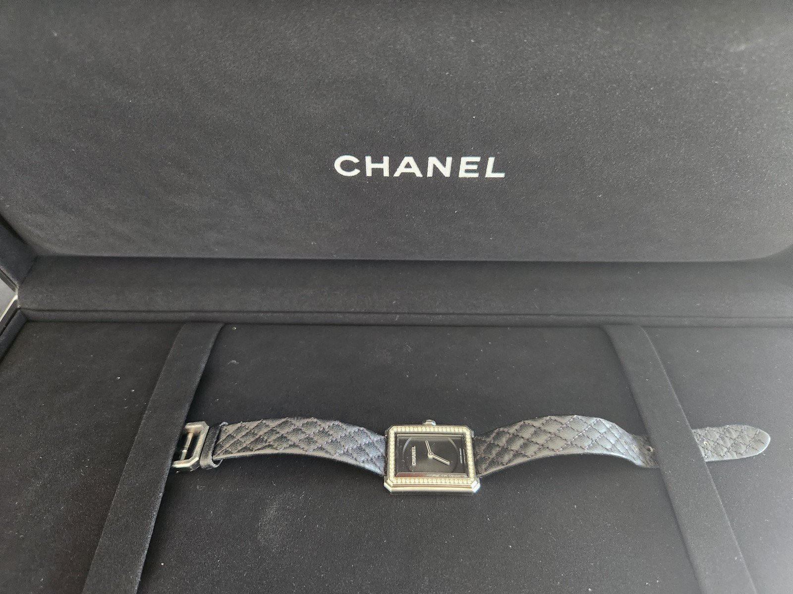 CHANEL Diamond Bezel Boyfriend Watch