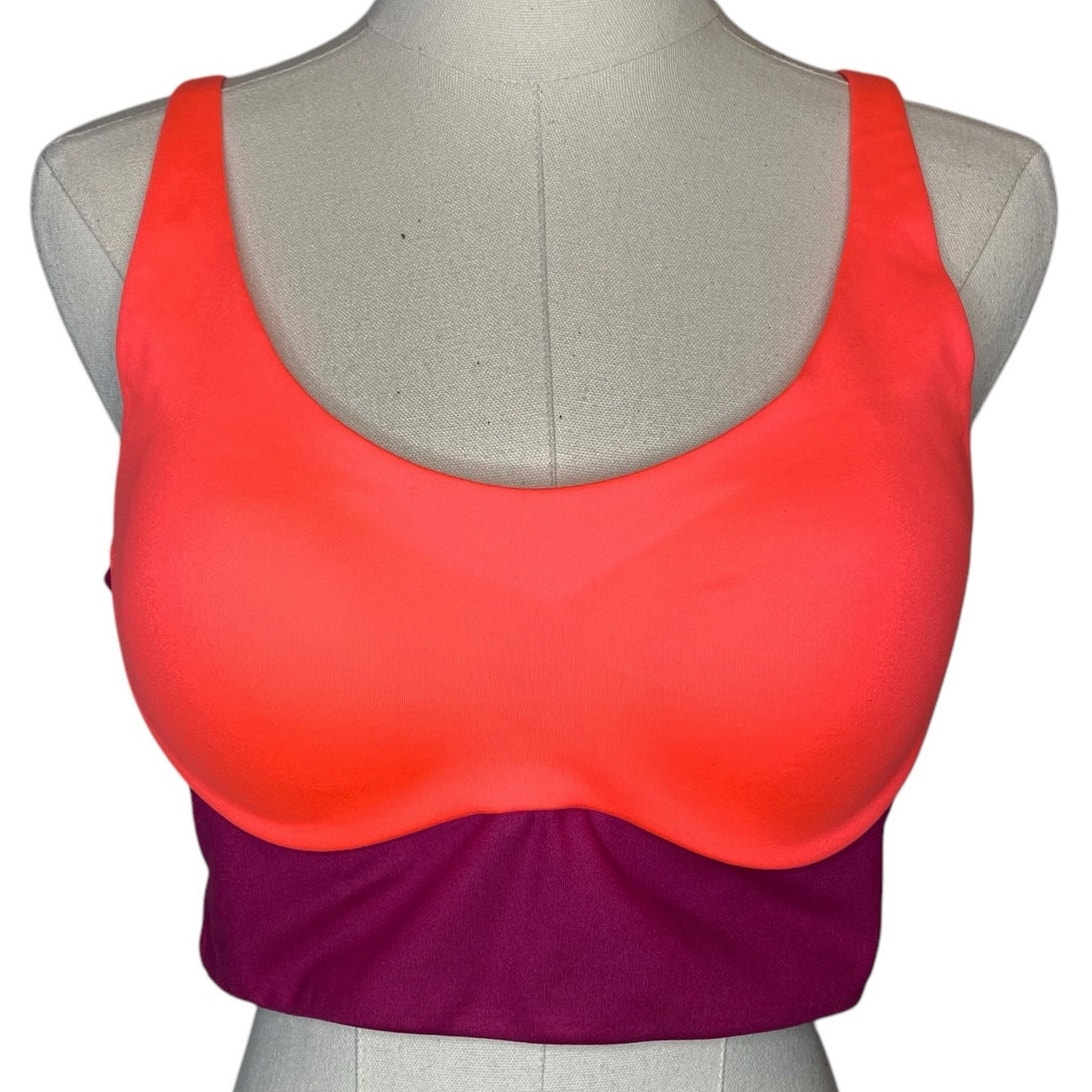 Victoria's Secret Allegro Medium Impact Sports Bra in Flow On Point size 36C