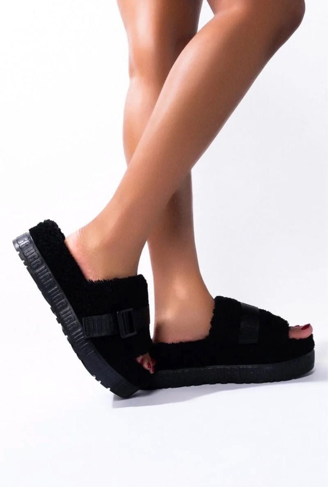 UGG Fluffita Slide Shearling Slipper Black 6US