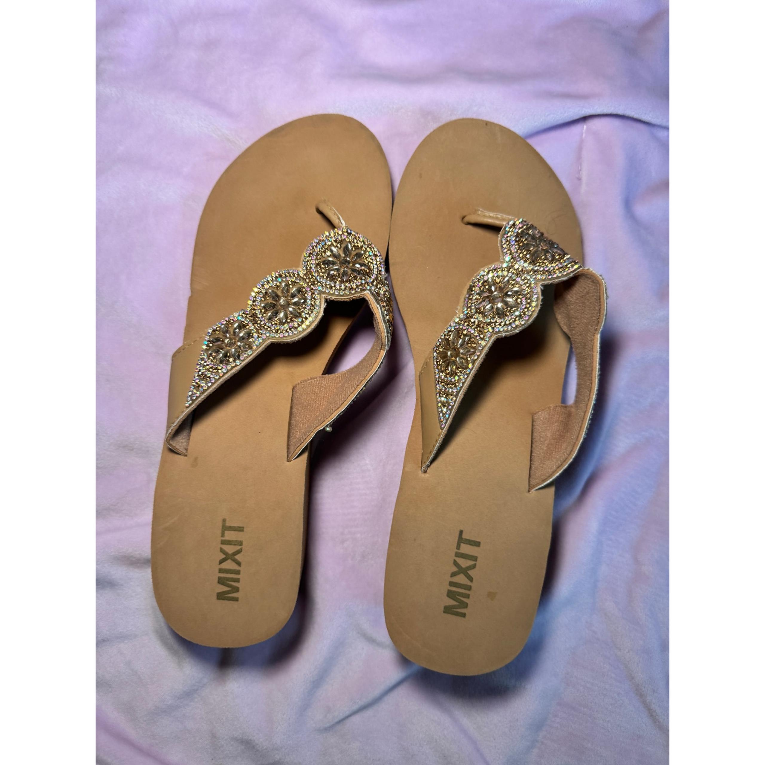 Size 7.5/8 Women's Y2K McBling Sequin Tan Sandals